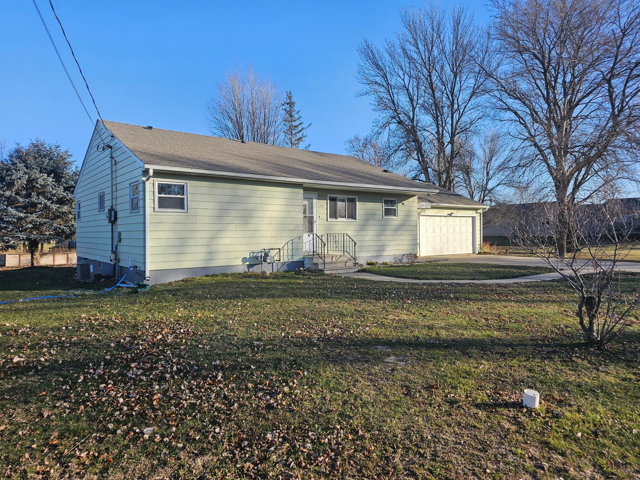 300 Rose St NE, Rose Creek, MN 55970