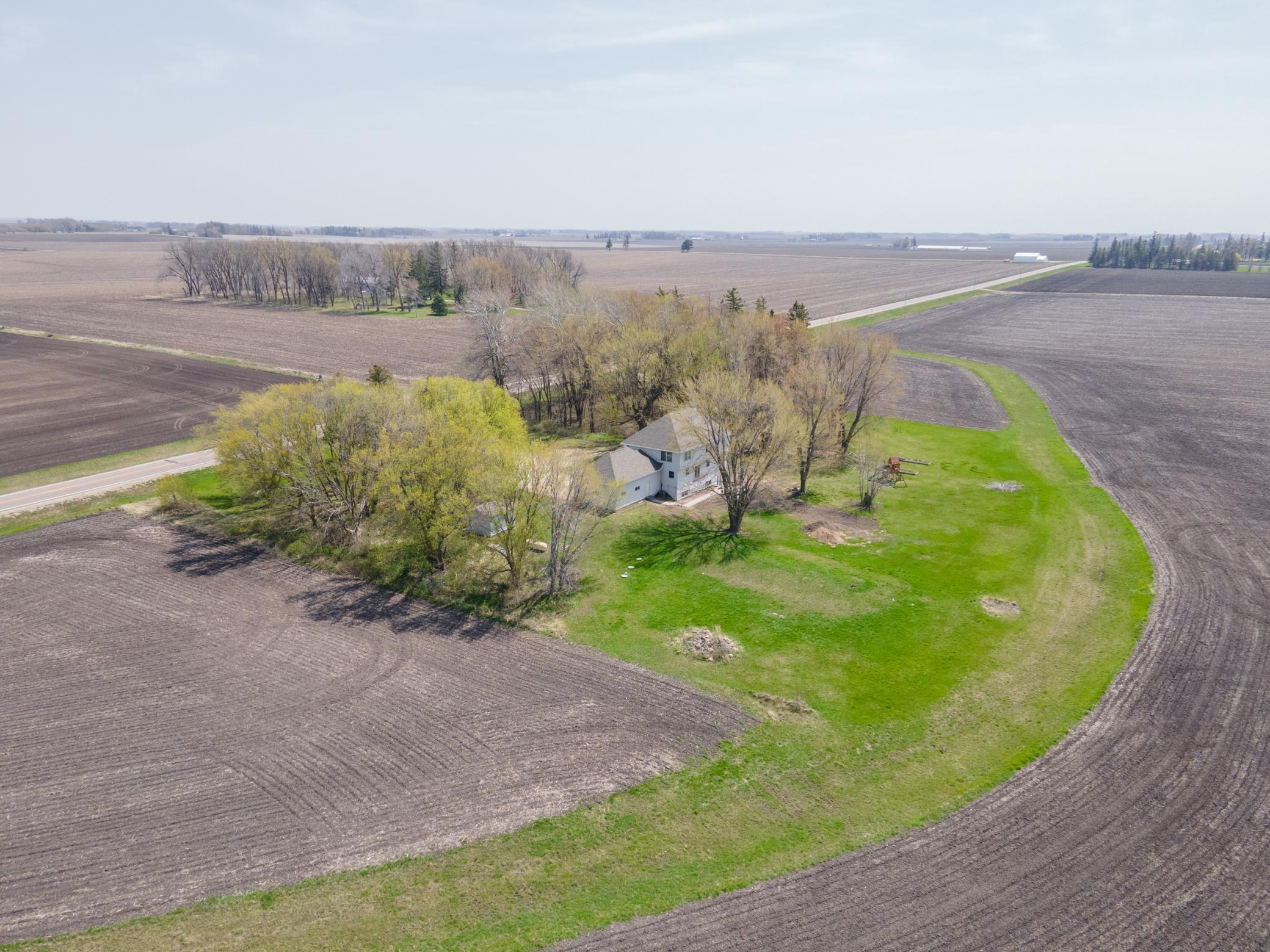 48469 County 13 Blvd, Kenyon, MN 55946