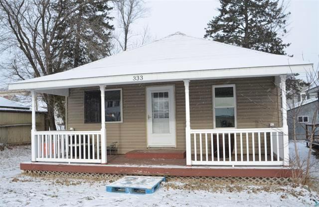 333 Chestnut Ave, Carlton, MN 55718