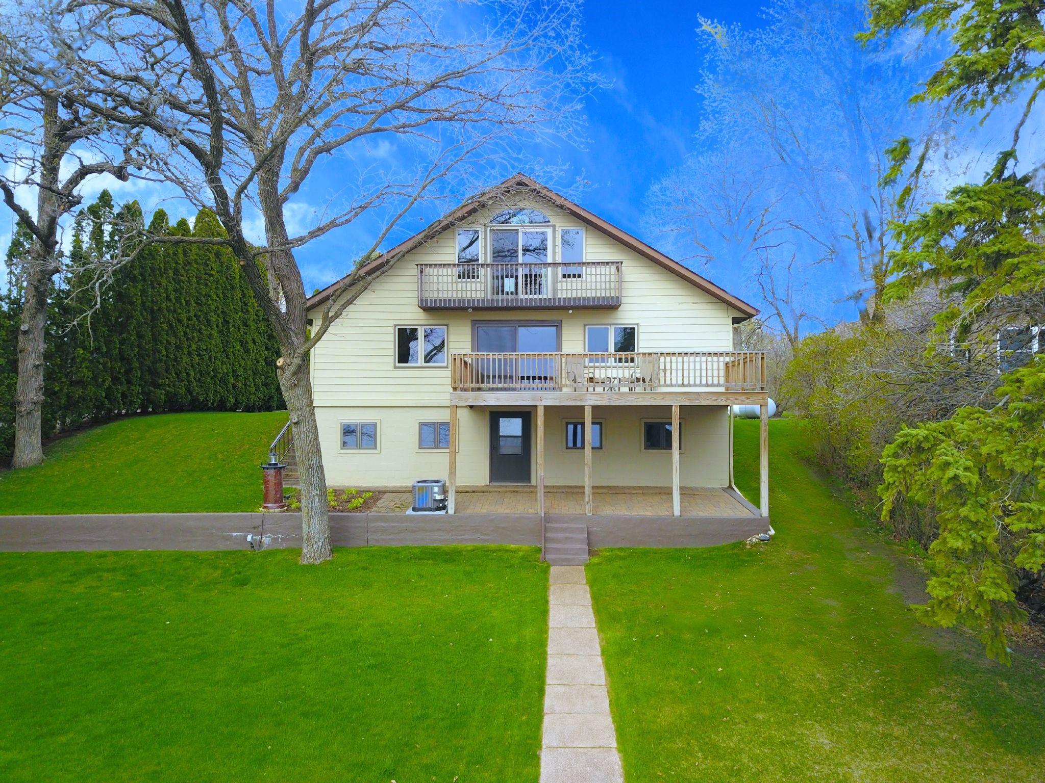 19341 E Shore Dr, Kimball, MN 55353