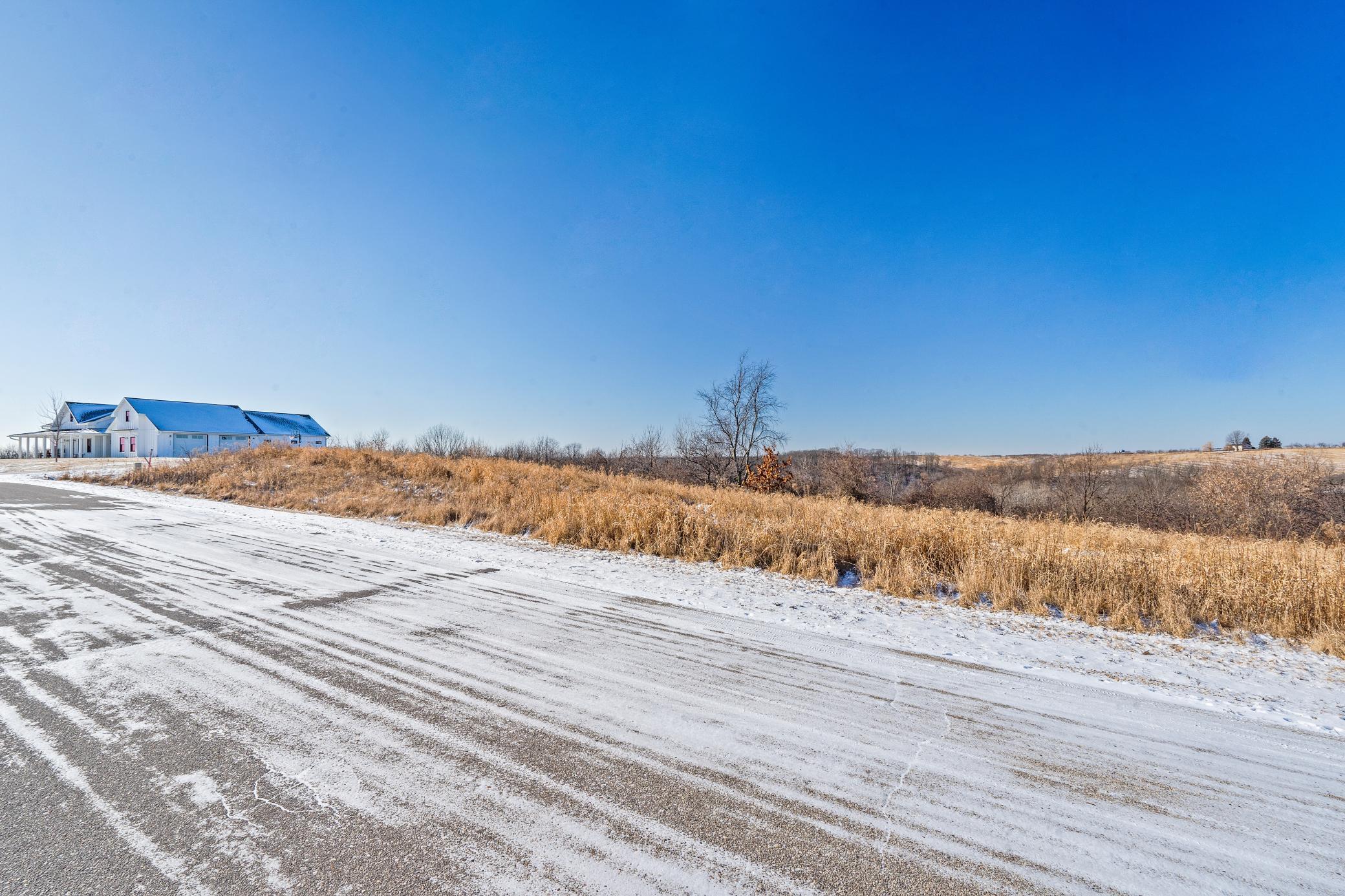 1519 Ambrosia Ct, La Crescent, MN 55947