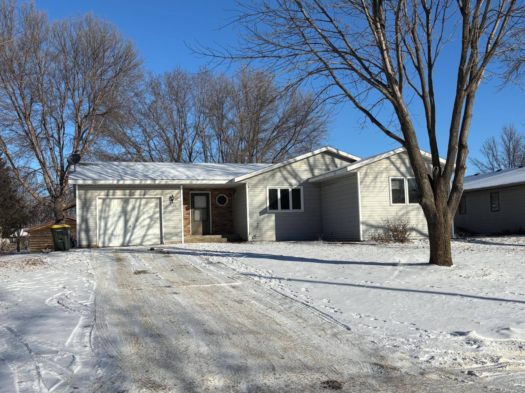 1105 Olena Ave, Willmar, MN 56201