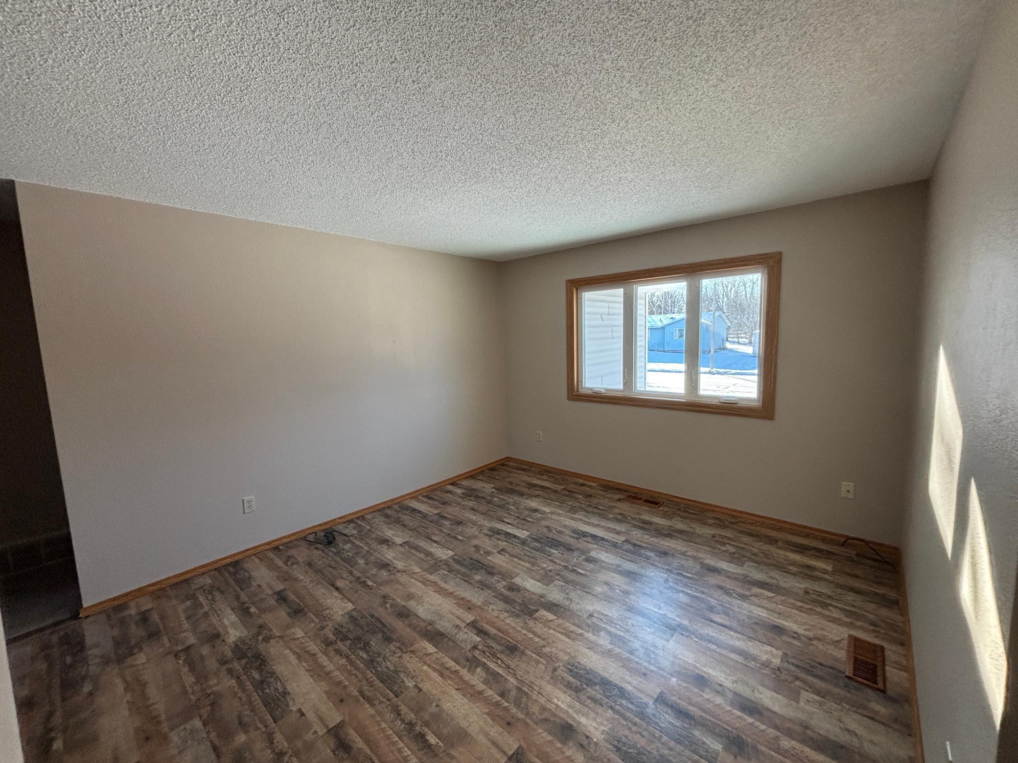 1105 Olena Ave, Willmar, MN 56201