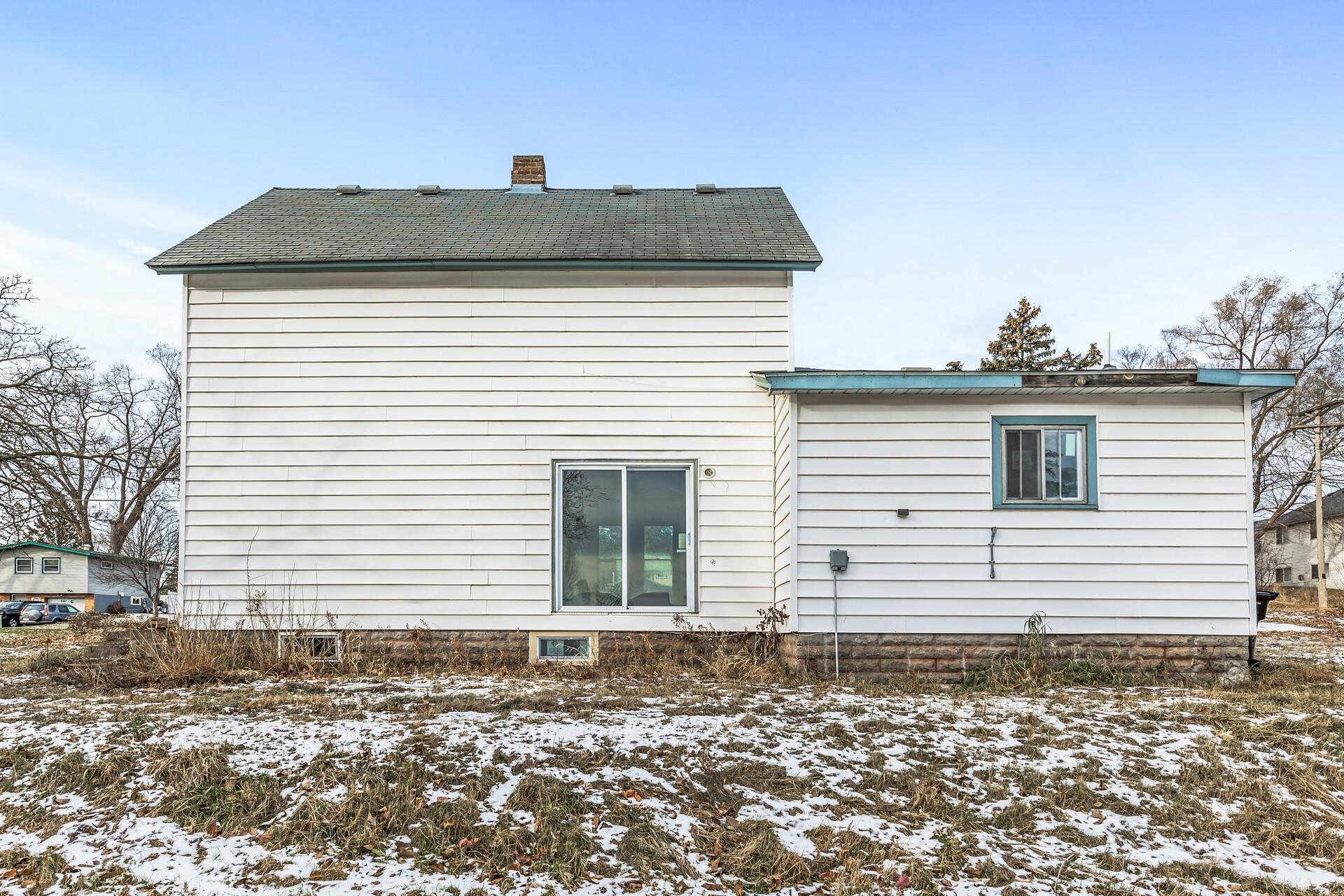 2200 English St, Maplewood, MN 55109