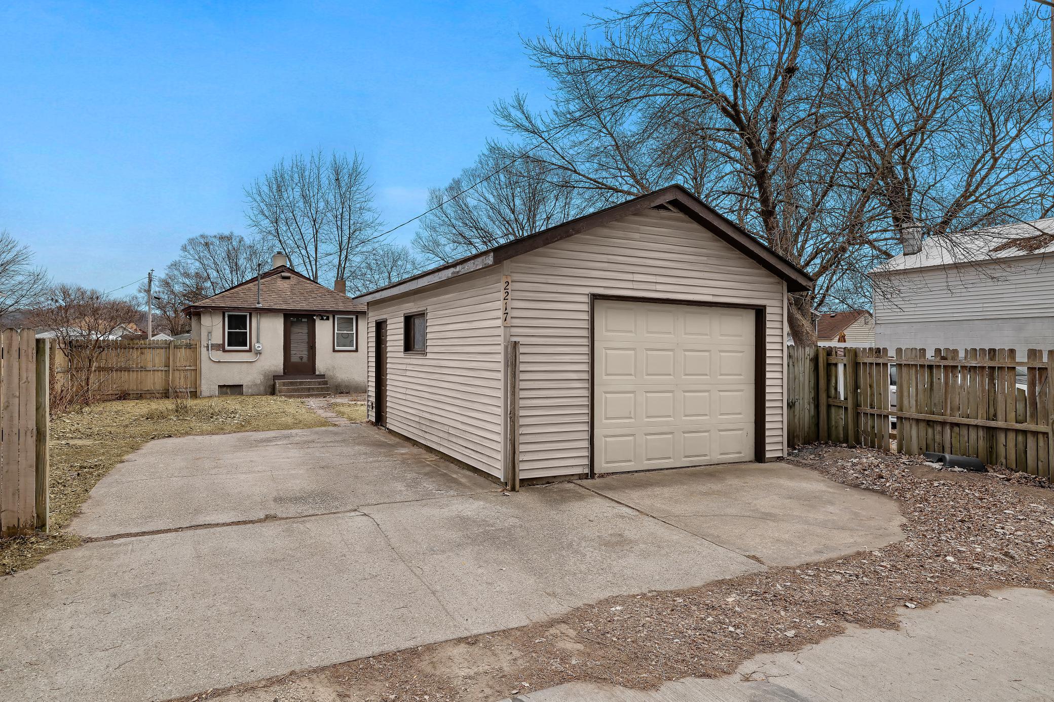 2217 Liberty St, La Crosse, WI 54603