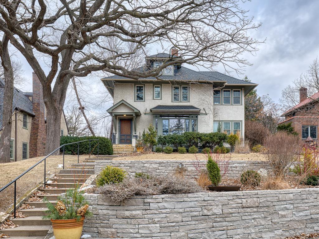 2141 Doswell Ave, Saint Paul, MN 55108