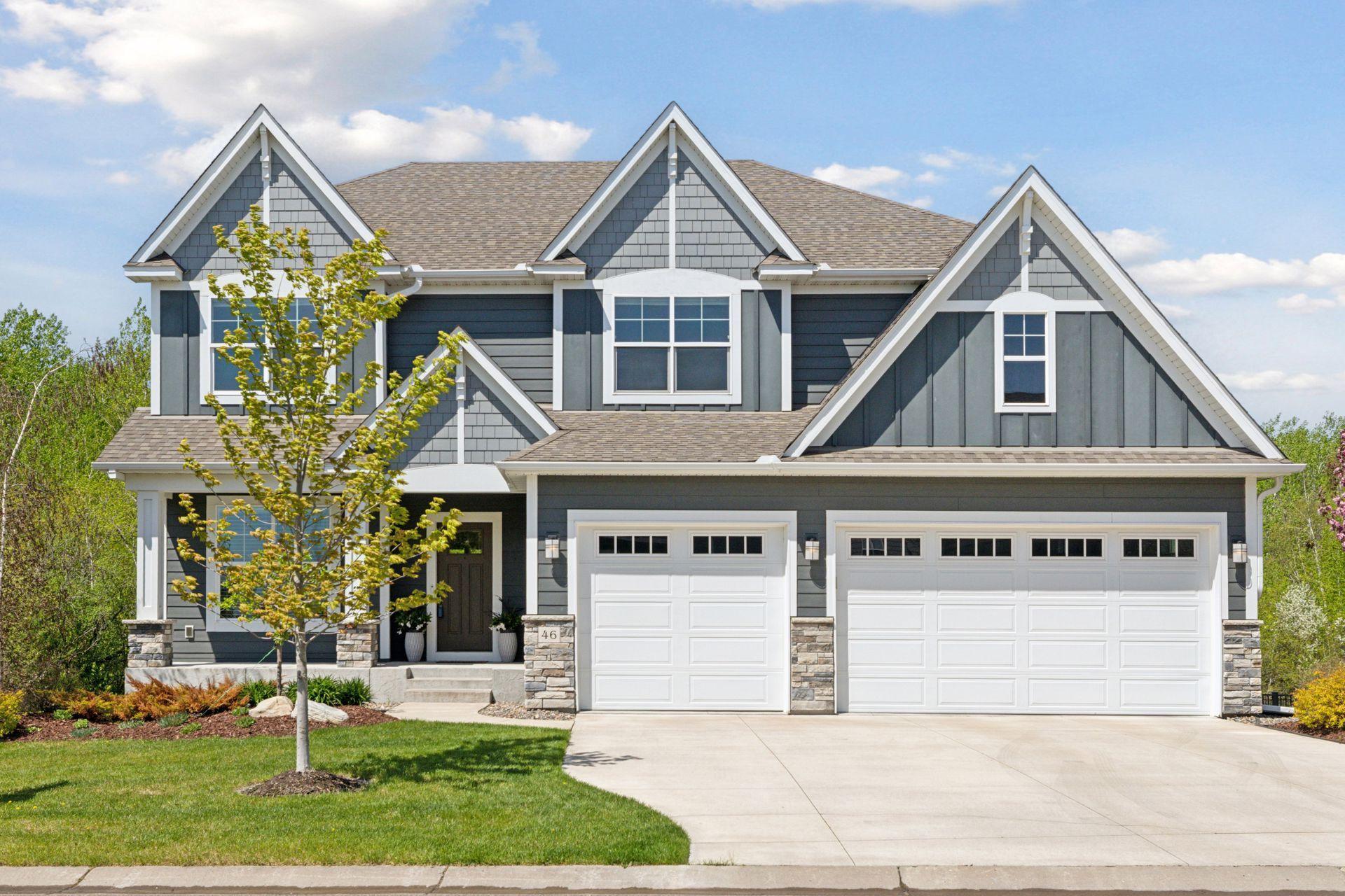 46 Rapp Farm Blvd, North Oaks, MN 55127