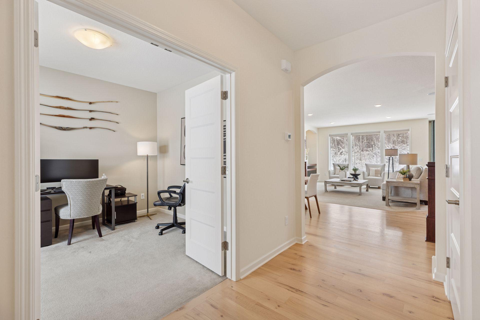 46 Rapp Farm Blvd, North Oaks, MN 55127