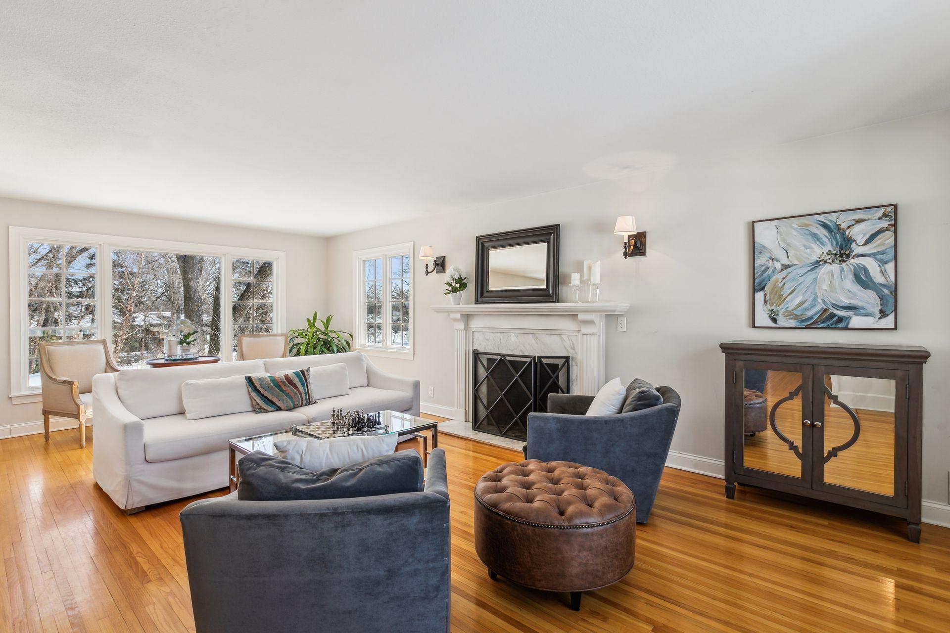 6605 Southcrest Dr, Edina, MN 55435