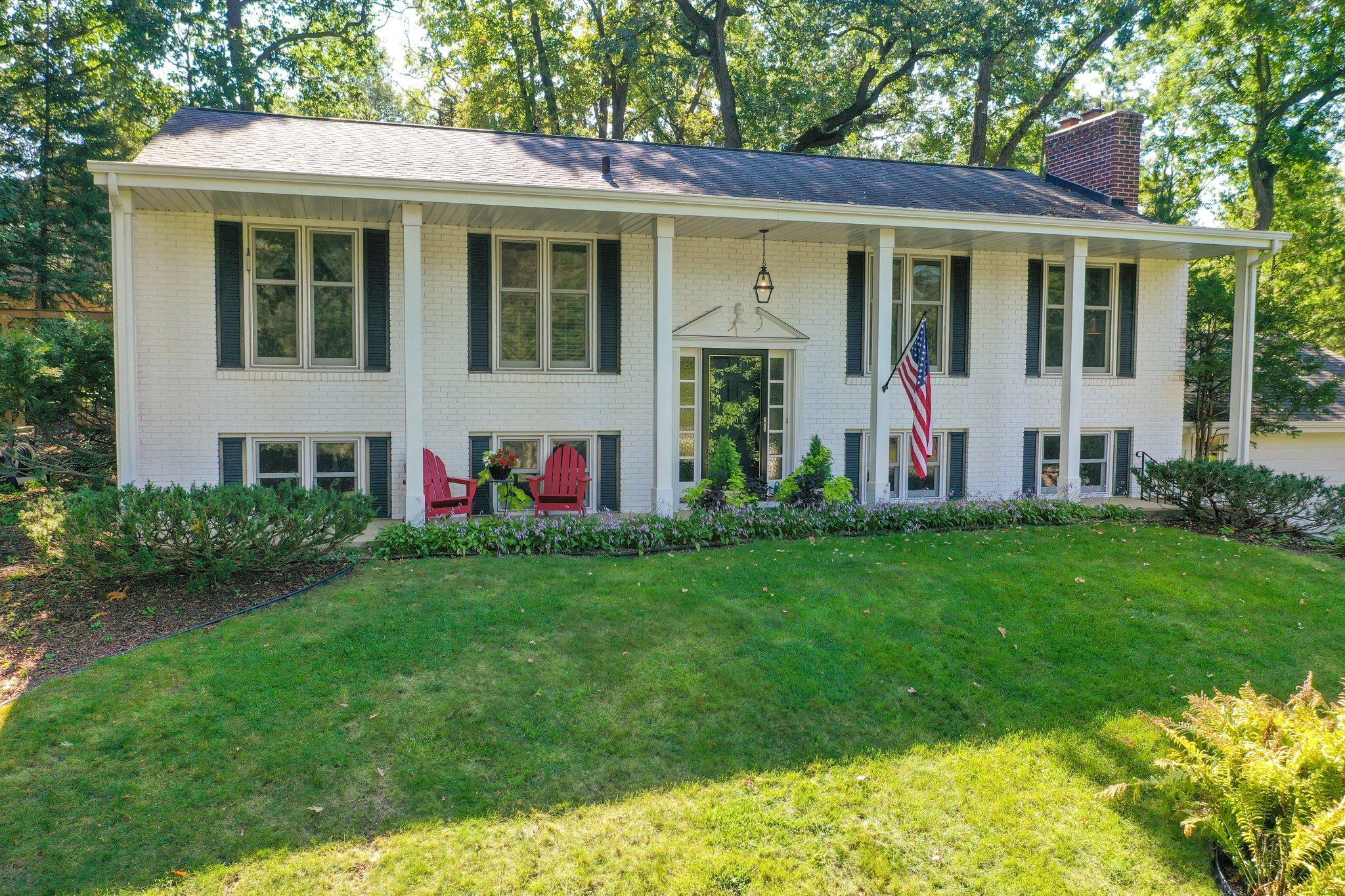 2307 Sheridan Hills Rd, Minnetonka, MN 55391