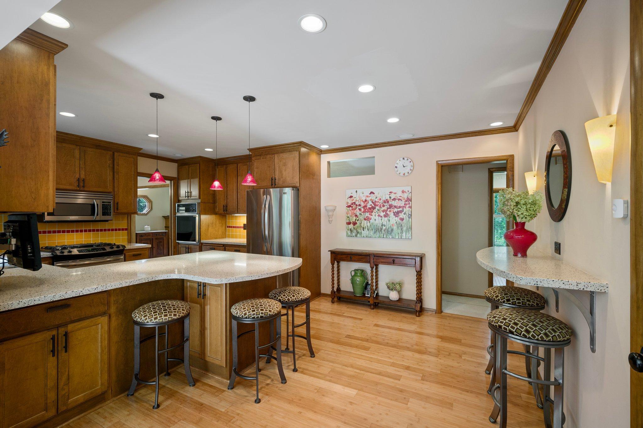 2307 Sheridan Hills Rd, Minnetonka, MN 55391