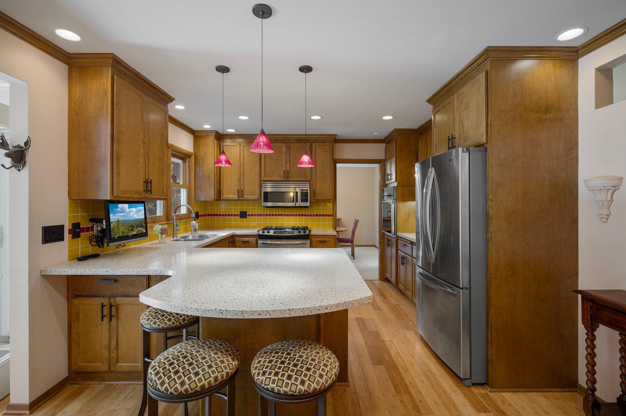 2307 Sheridan Hills Rd, Minnetonka, MN 55391
