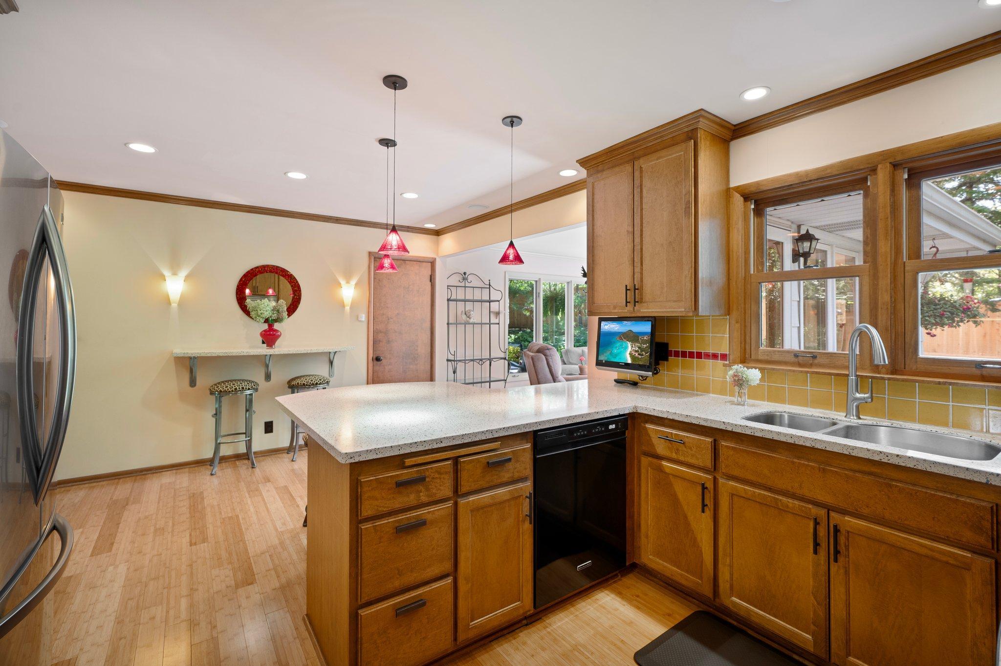 2307 Sheridan Hills Rd, Minnetonka, MN 55391