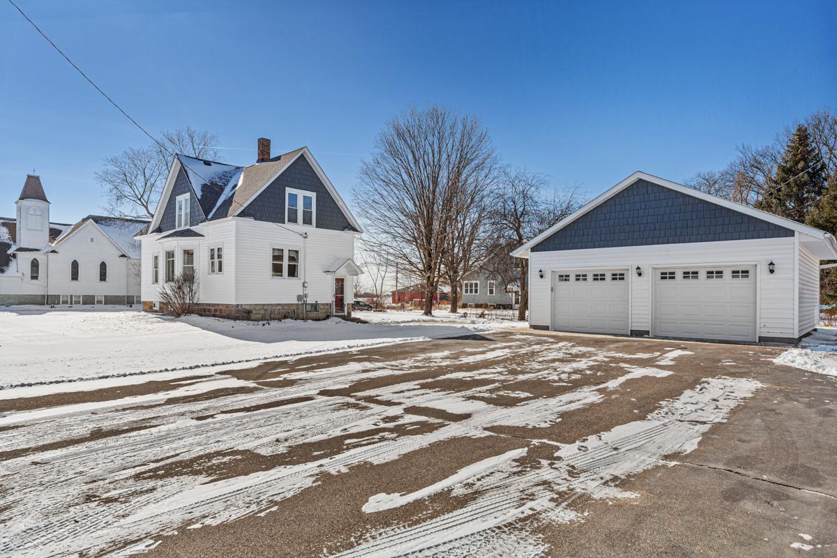 112 1st St N, Nerstrand, MN 55053