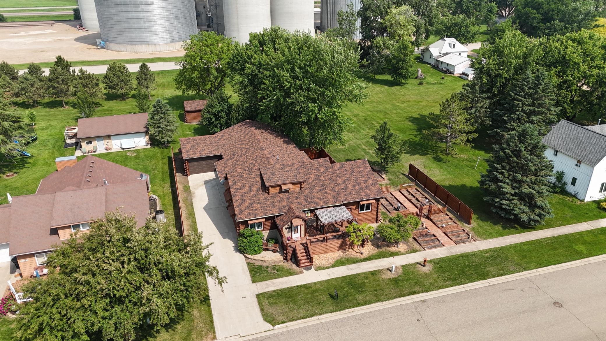 1210 3rd Ave, Brewster, MN 56119