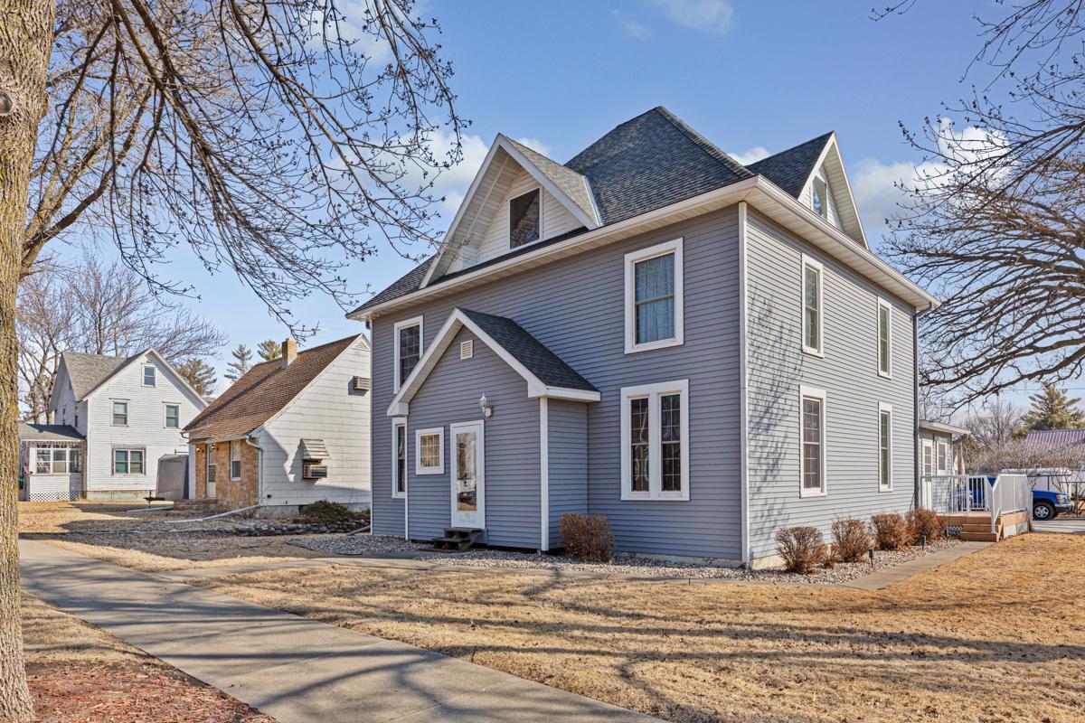 811 1st Ave, Gibbon, MN 55335