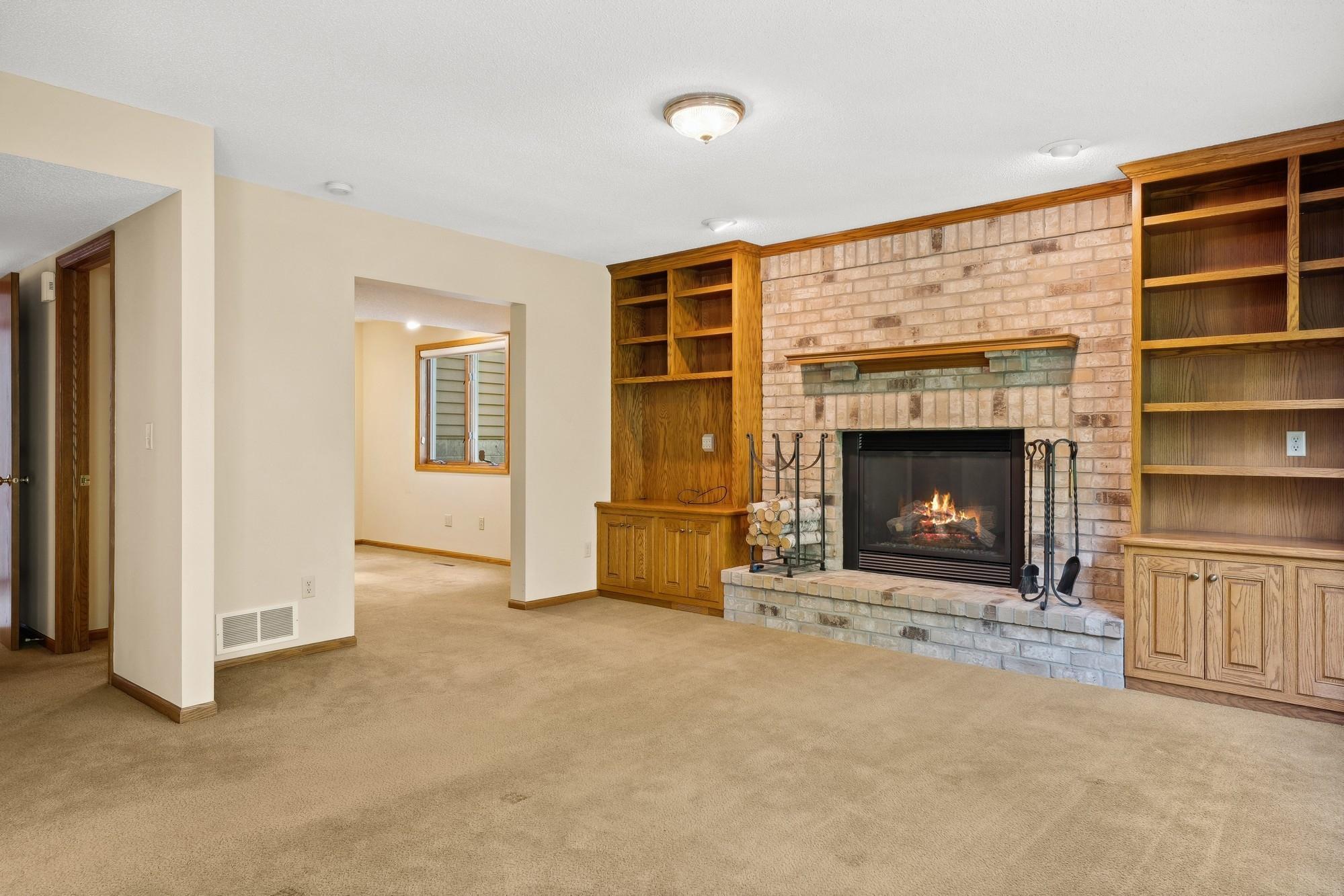 1762 Delaware Ave, West Saint Paul, MN 55118