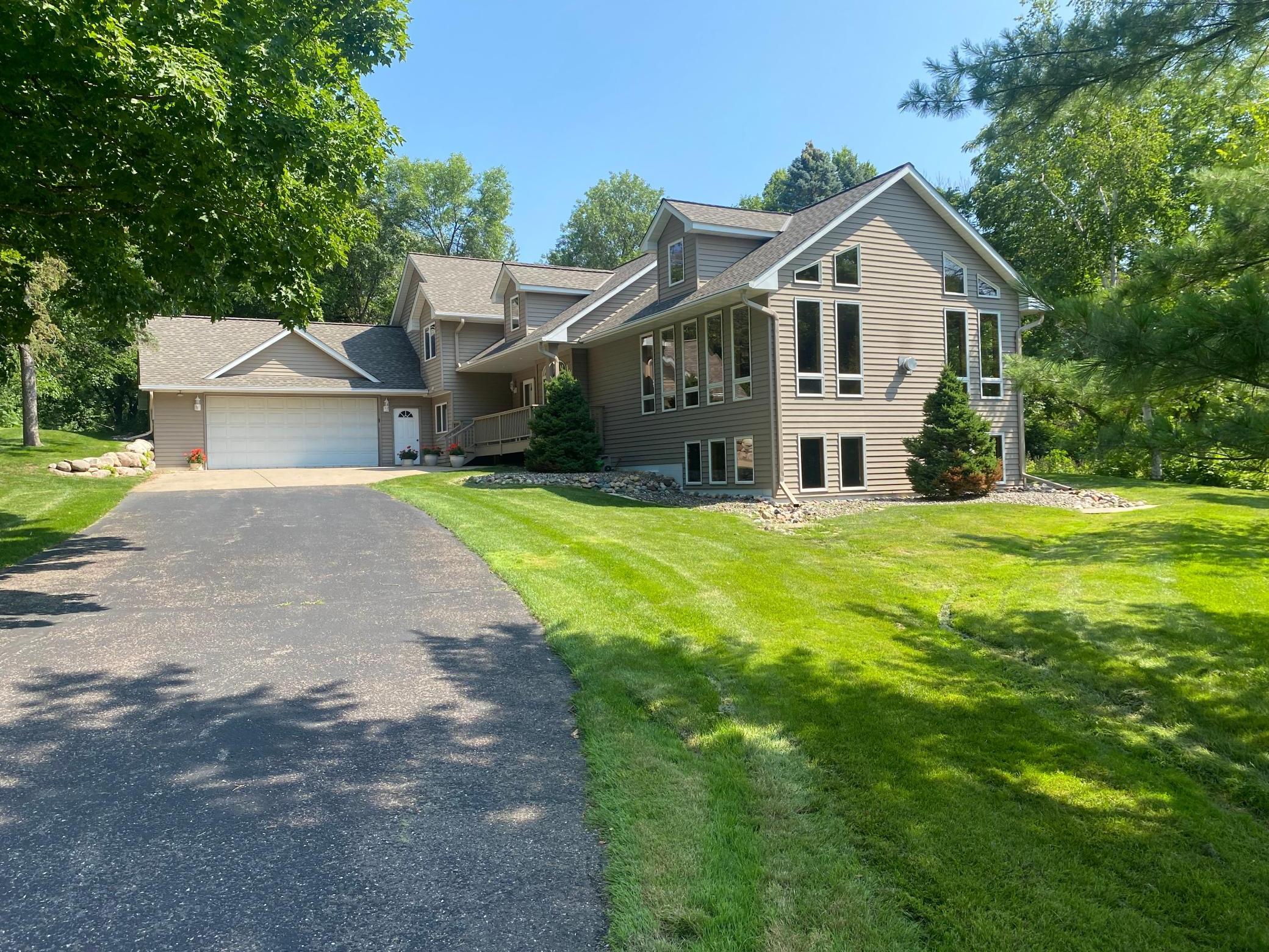 1762 Delaware Ave, West Saint Paul, MN 55118