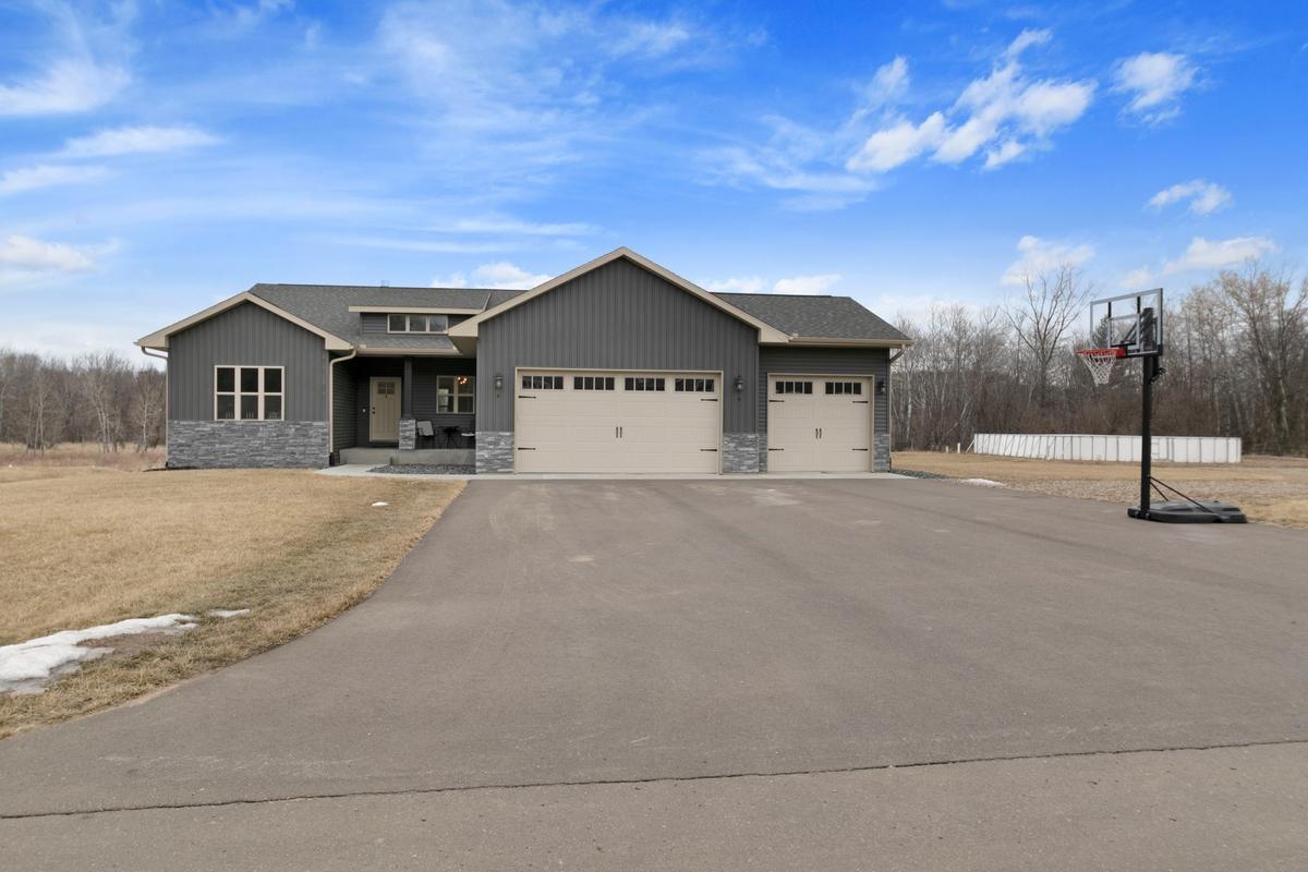 N5224 558th St, Menomonie, WI 54751