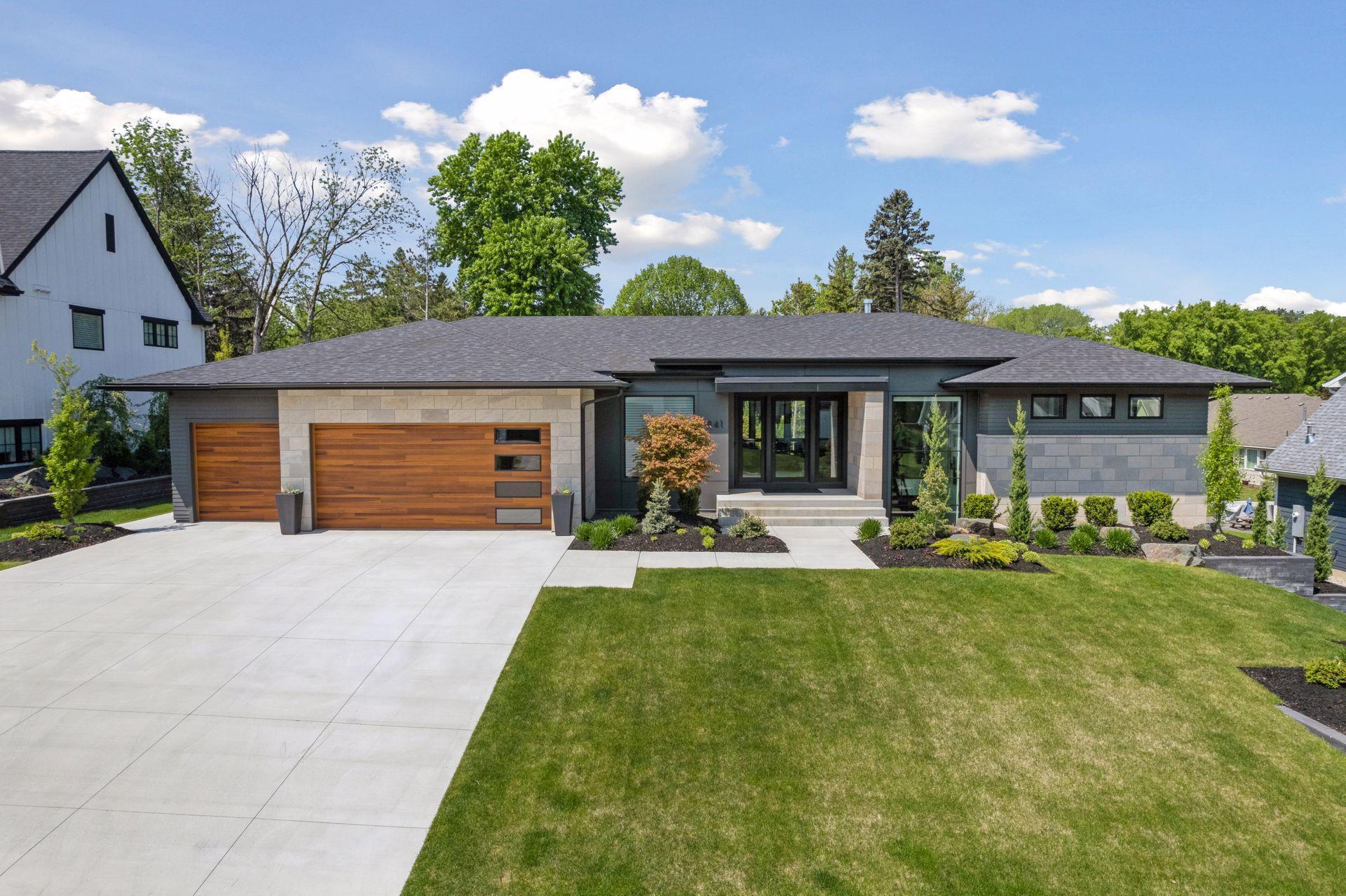 1841 Orchard Heights Ln, Mendota Heights, MN 55118