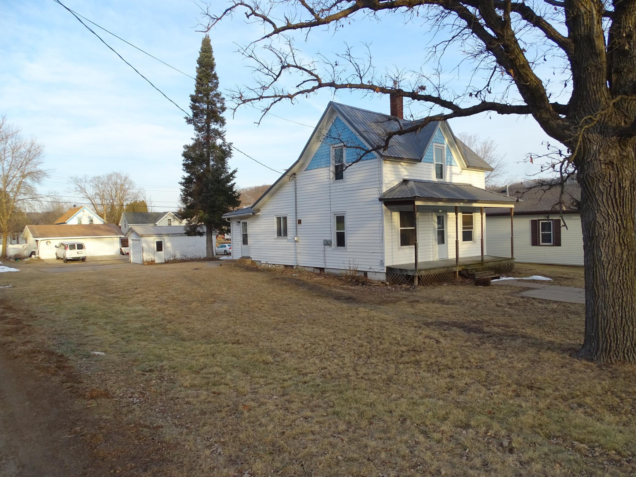 331 S Woodworth St, Elmwood, WI 54740