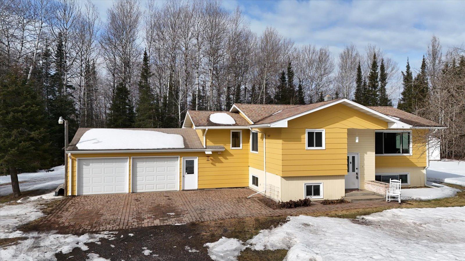 8741 Wolf Rd, Iron, MN 55751