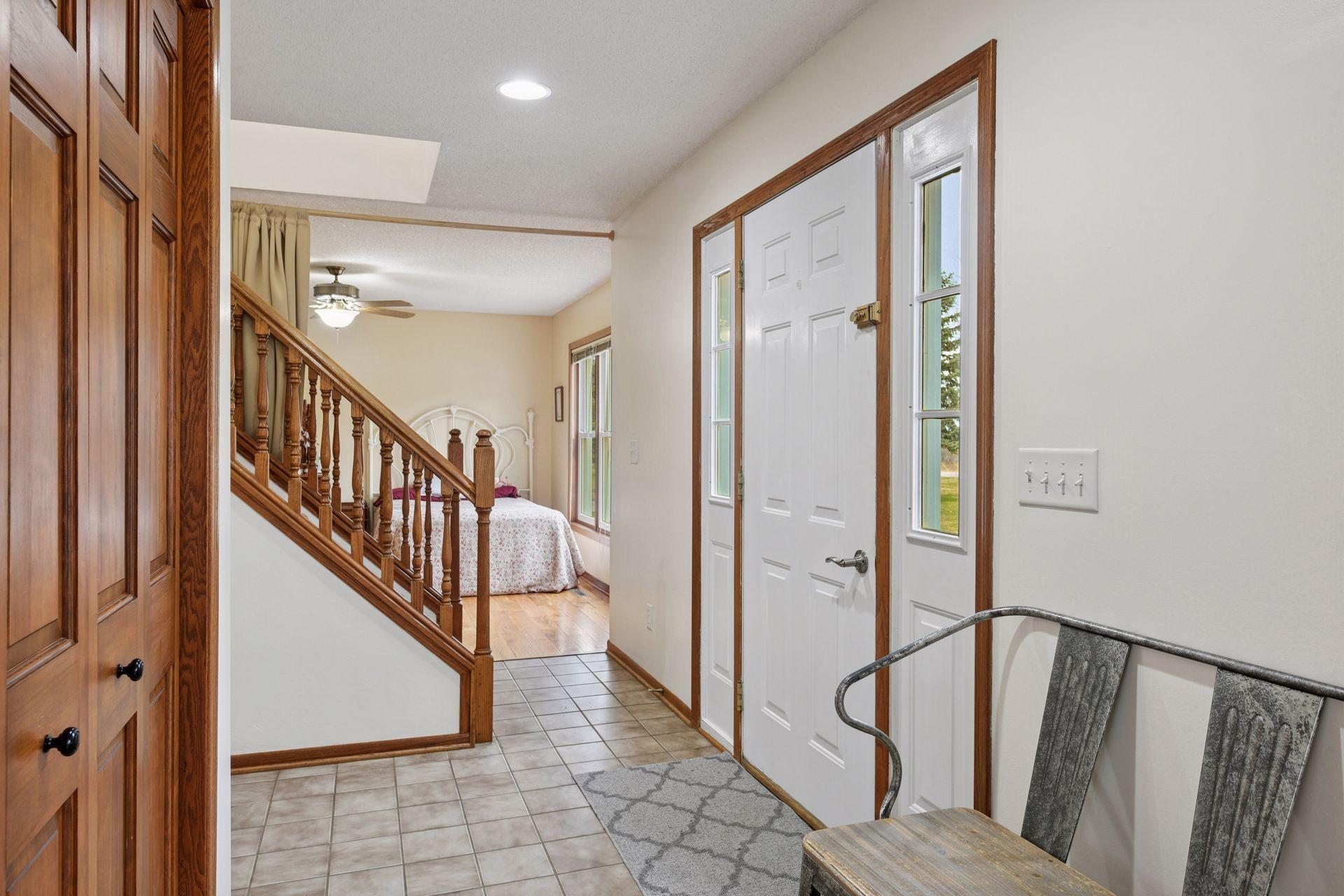 1436 9th St NE, Montgomery, MN 56069