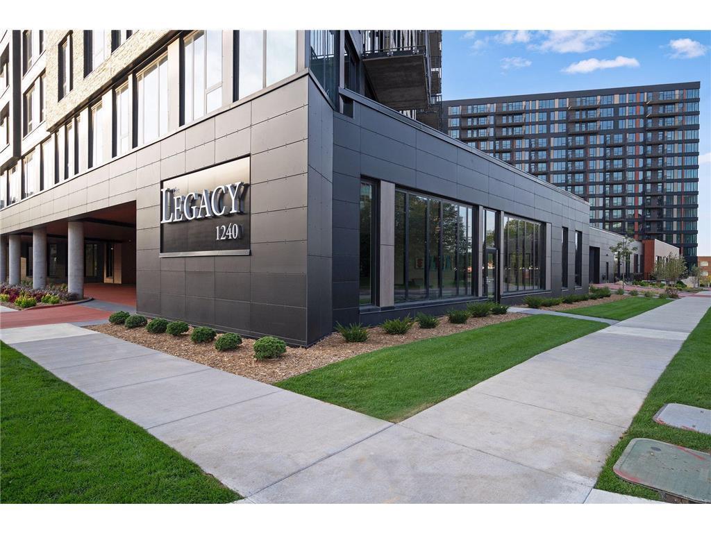 1240 S 2nd St #826, Minneapolis, MN 55415