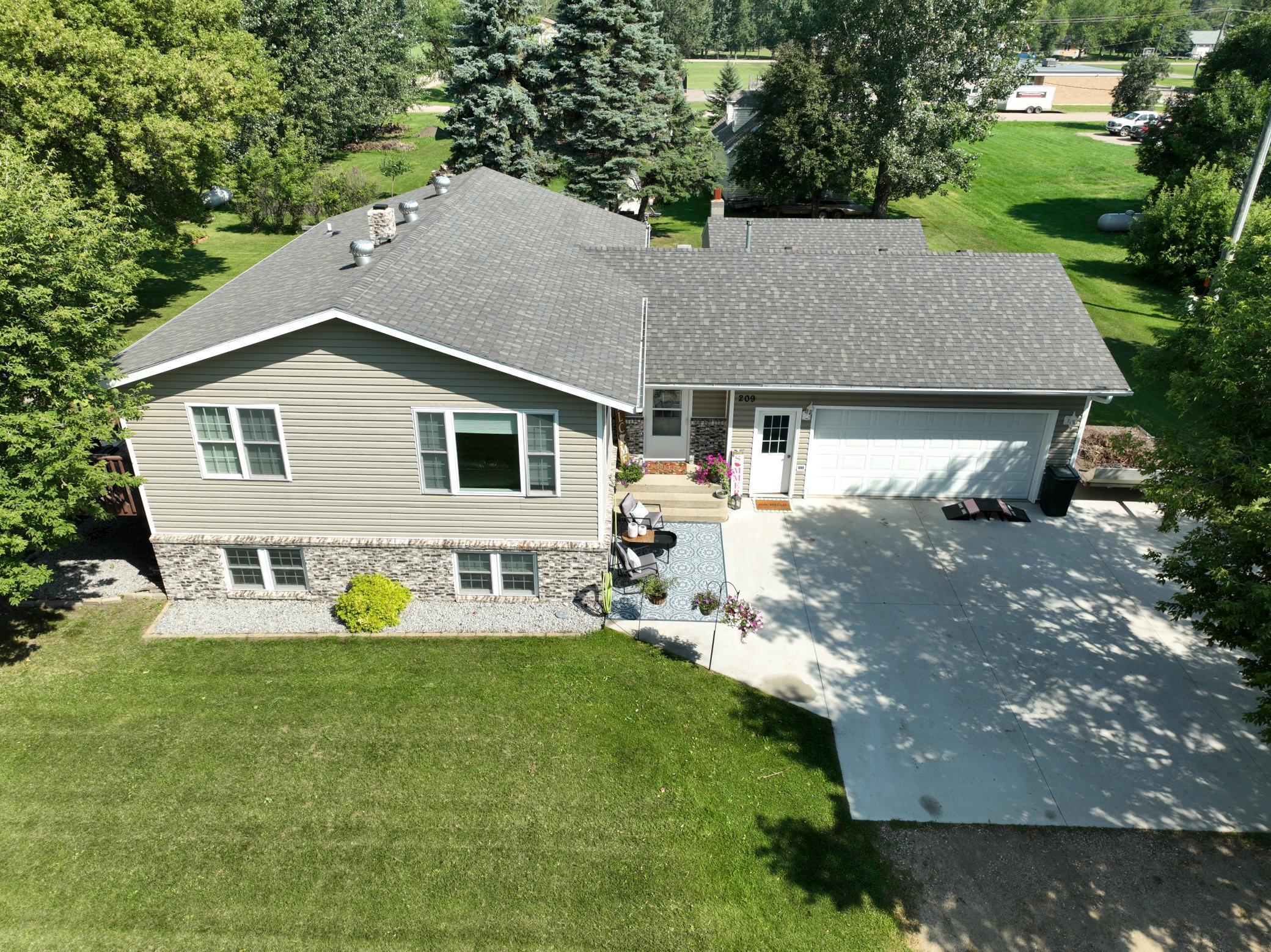 209 2nd Ave N, Viking, MN 56760