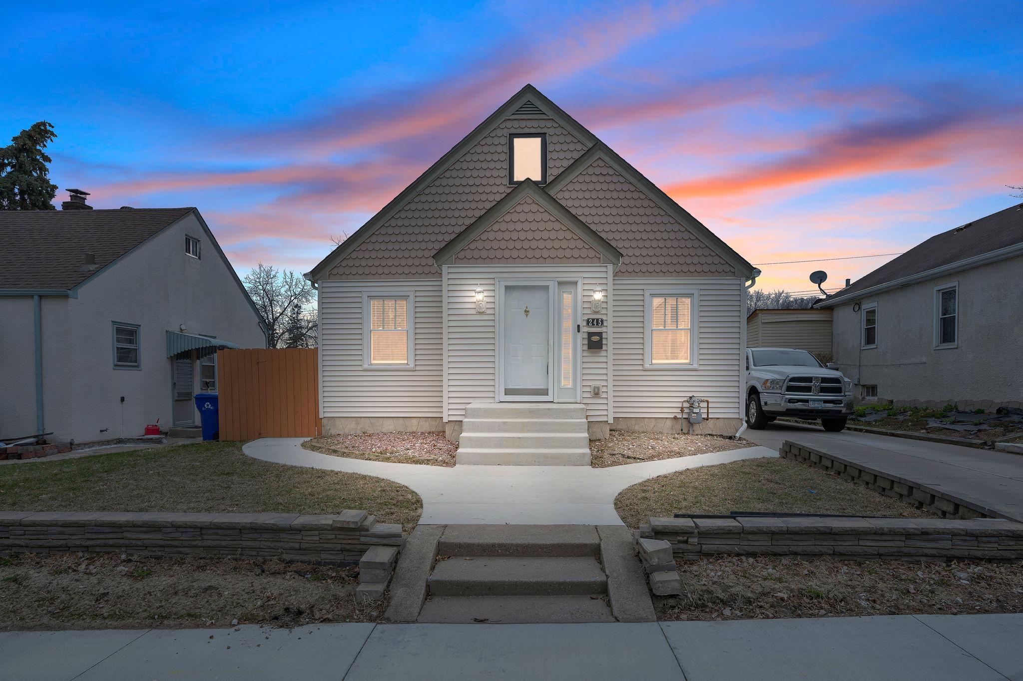 245 Annapolis St E, Saint Paul, MN 55118