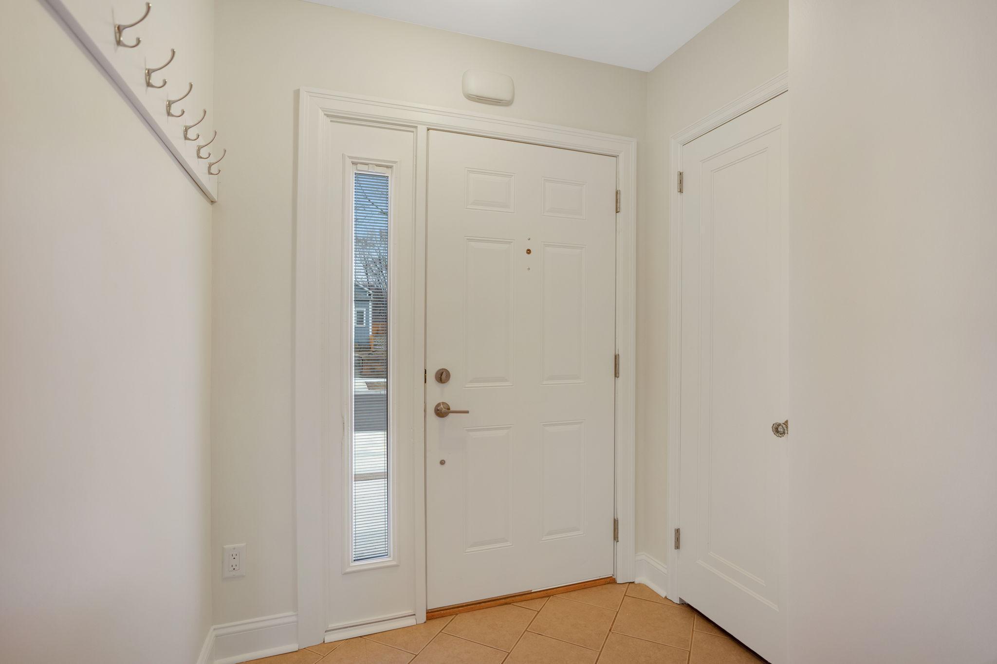 245 Annapolis St E, Saint Paul, MN 55118