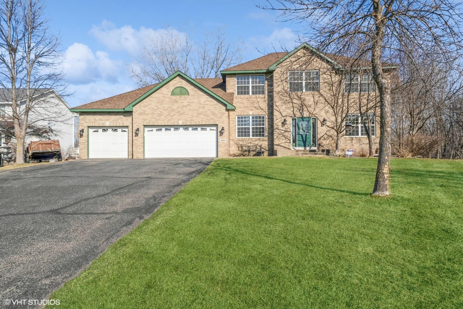 1949 Eagle Trl, Centerville, MN 55038