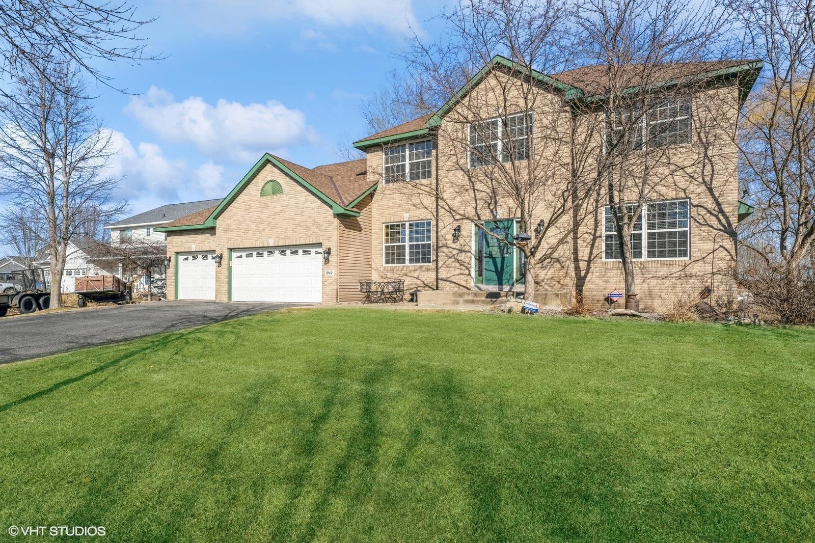 1949 Eagle Trl, Centerville, MN 55038