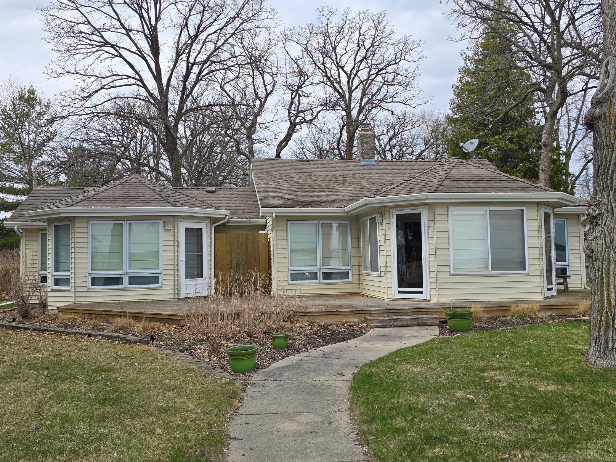 51750 Pelican Point Dr, Detroit Lakes, MN 56501