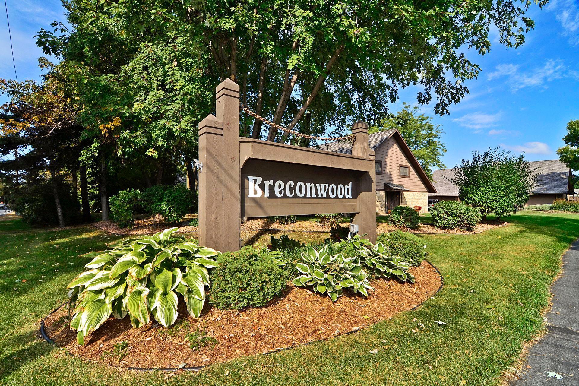 17711 Breconwood Rd, Minnetonka, MN 55391