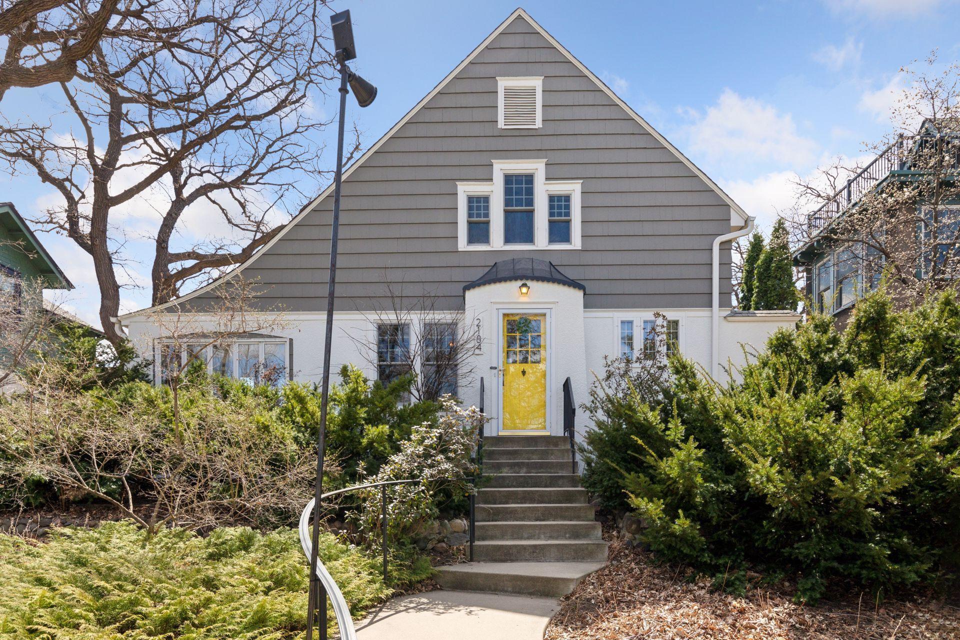 2184 Carter Ave, Saint Paul, MN 55108