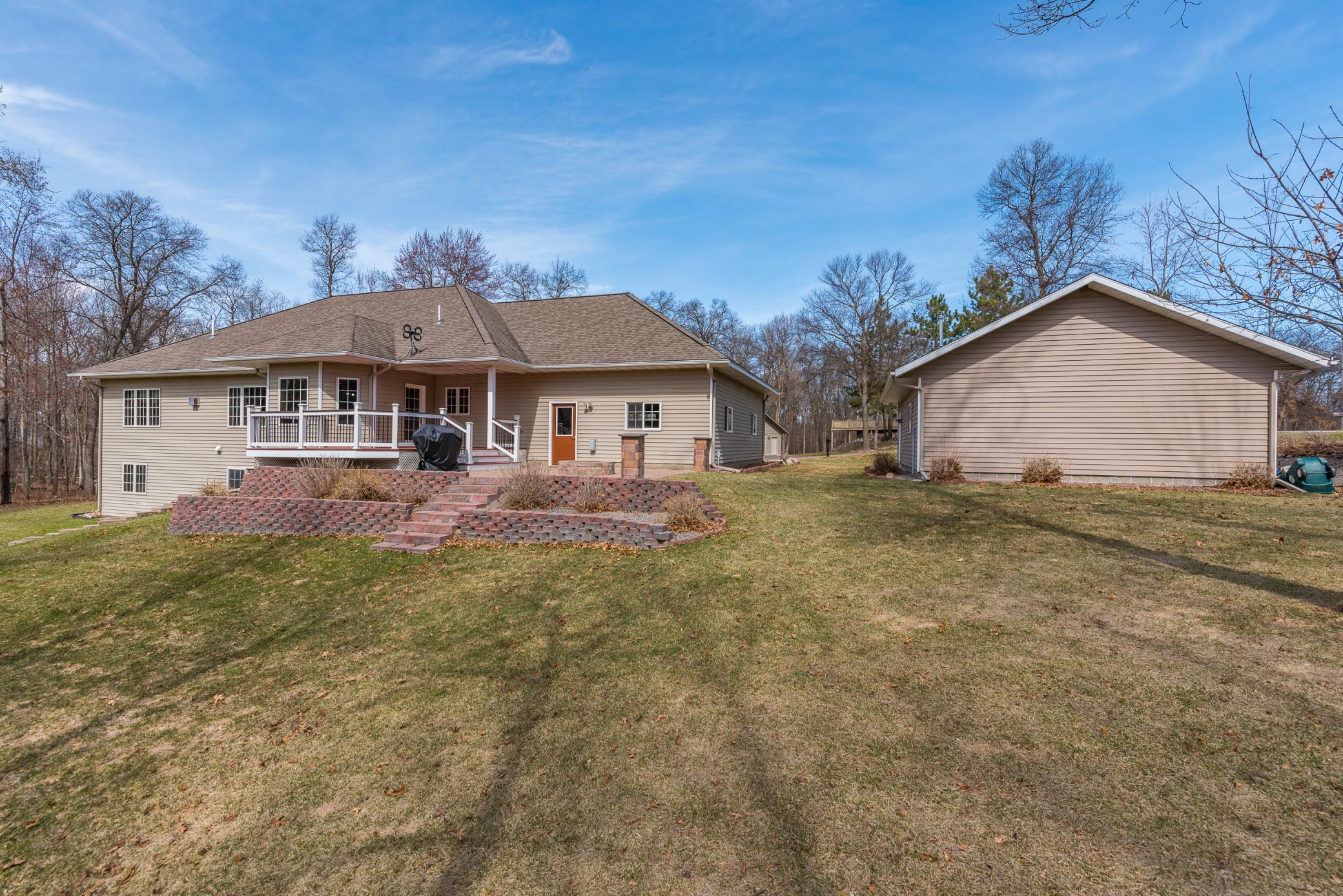 11833 Maplewood Dr, East Gull Lake, MN 56401