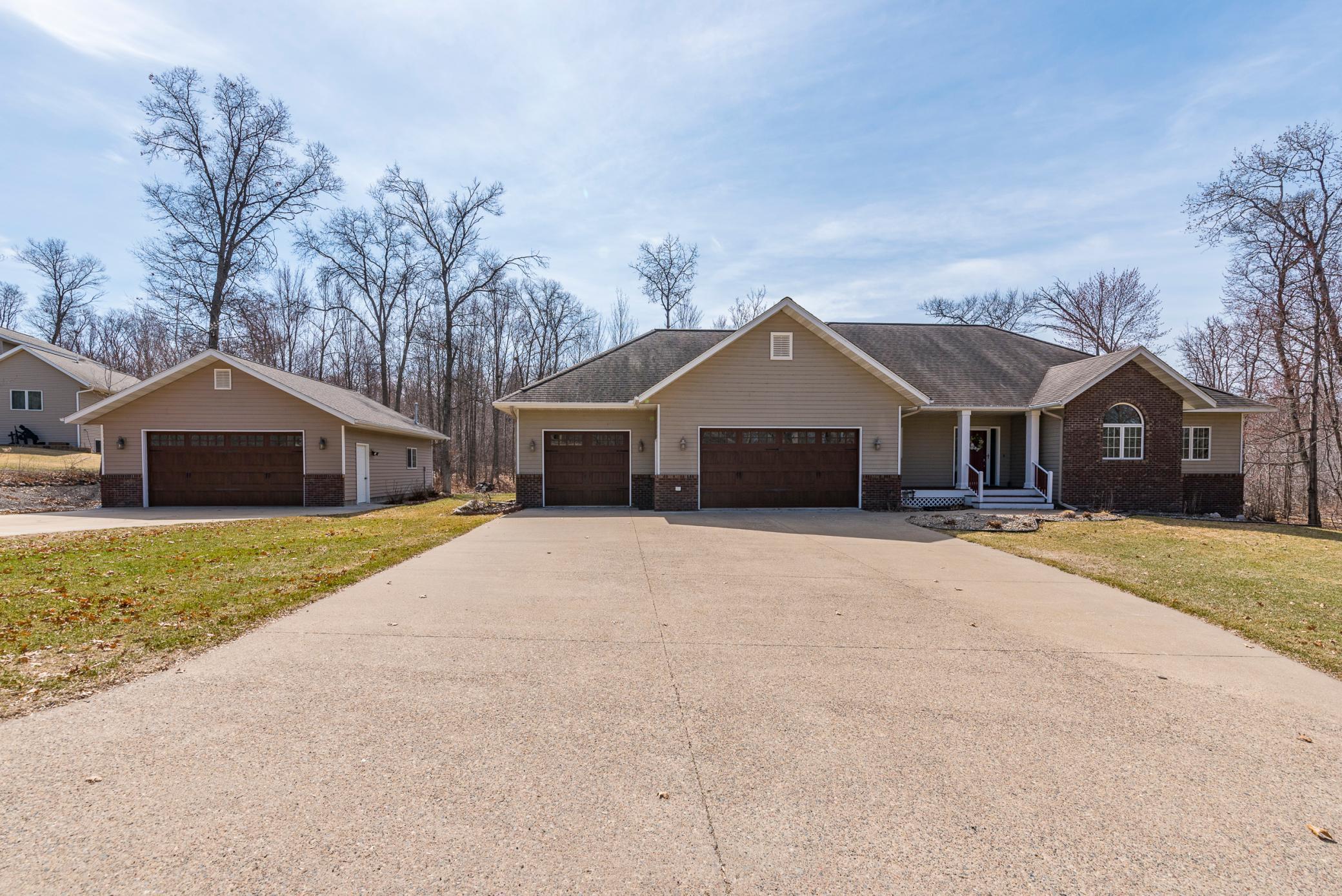 11833 Maplewood Dr, East Gull Lake, MN 56401