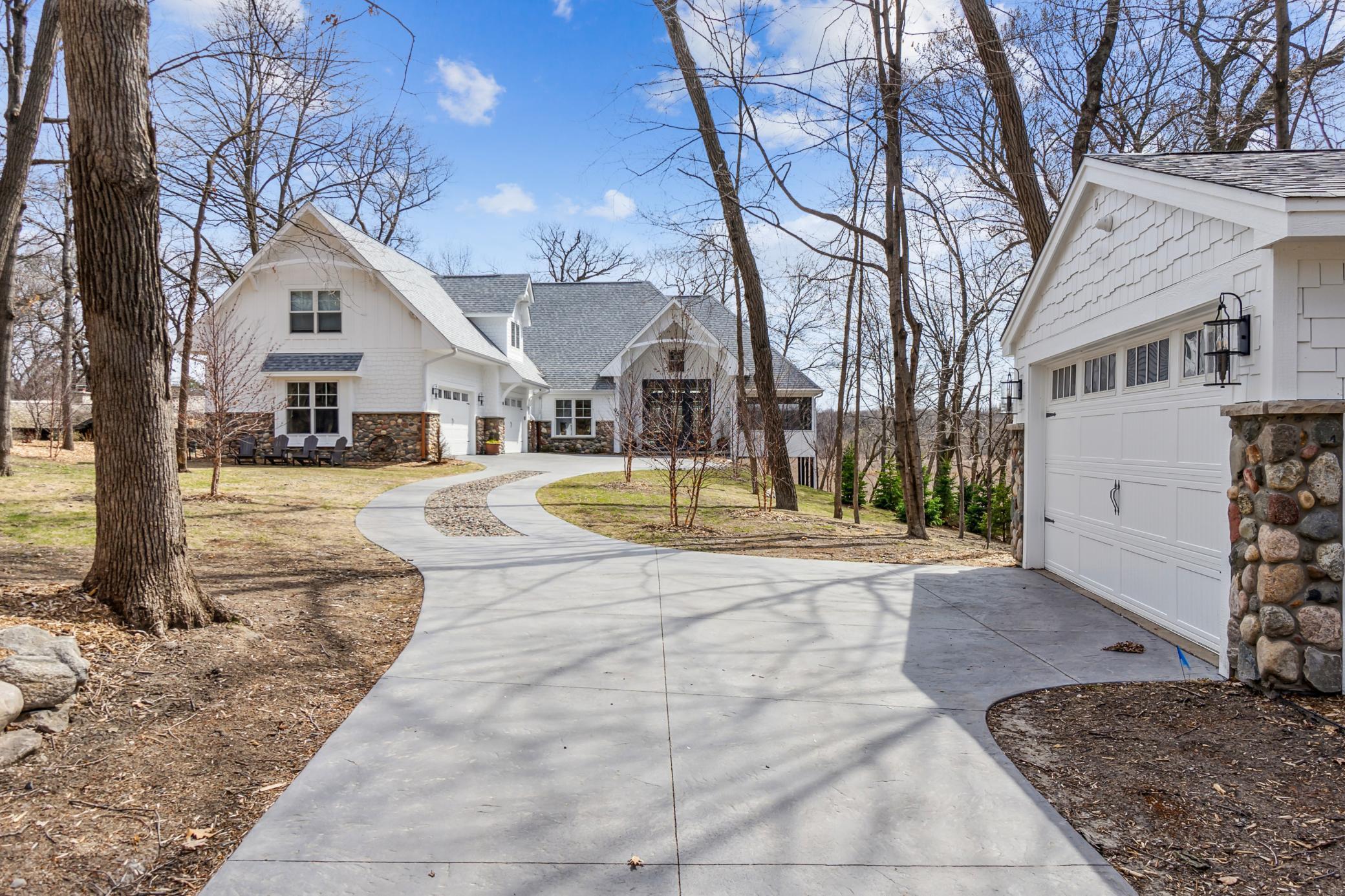 95 Birch Bluff Rd, Excelsior, MN 55331