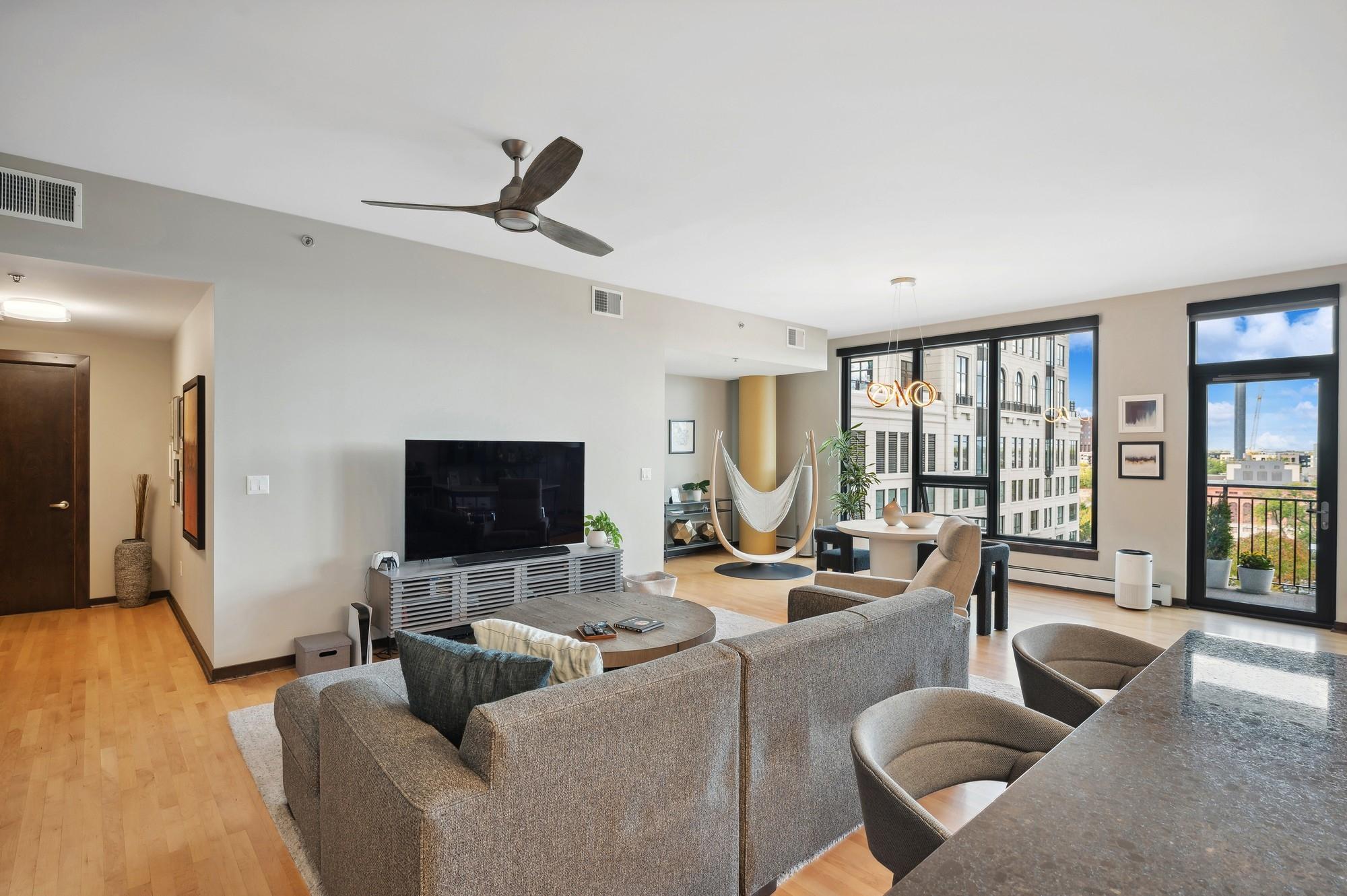 1240 S 2nd St #526, Minneapolis, MN 55415