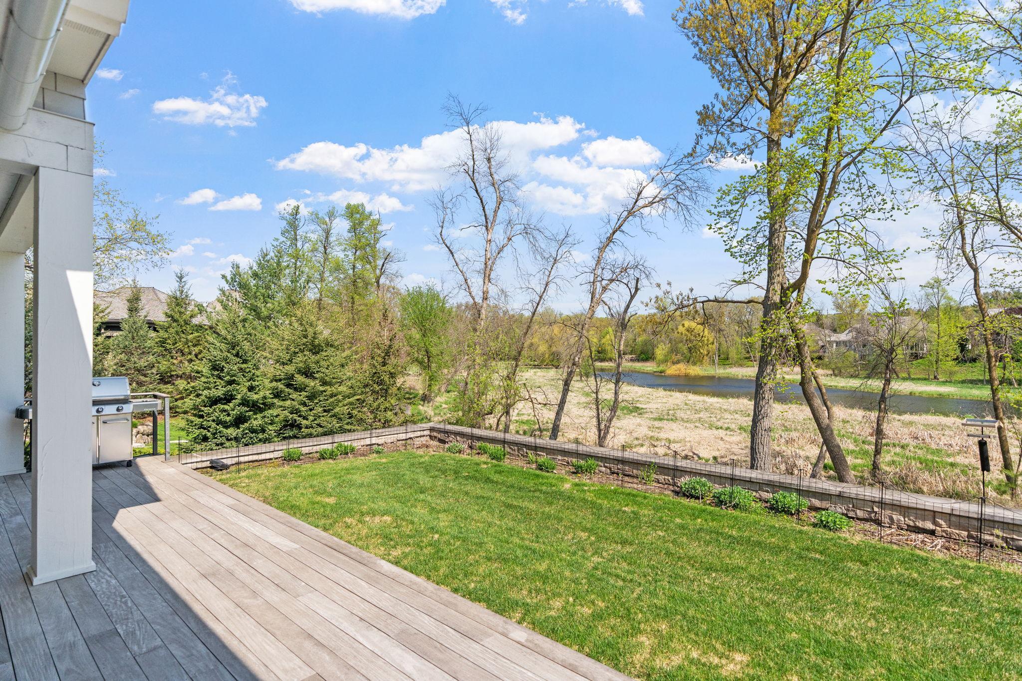 1615 Locust Hills Trl, Wayzata, MN 55391