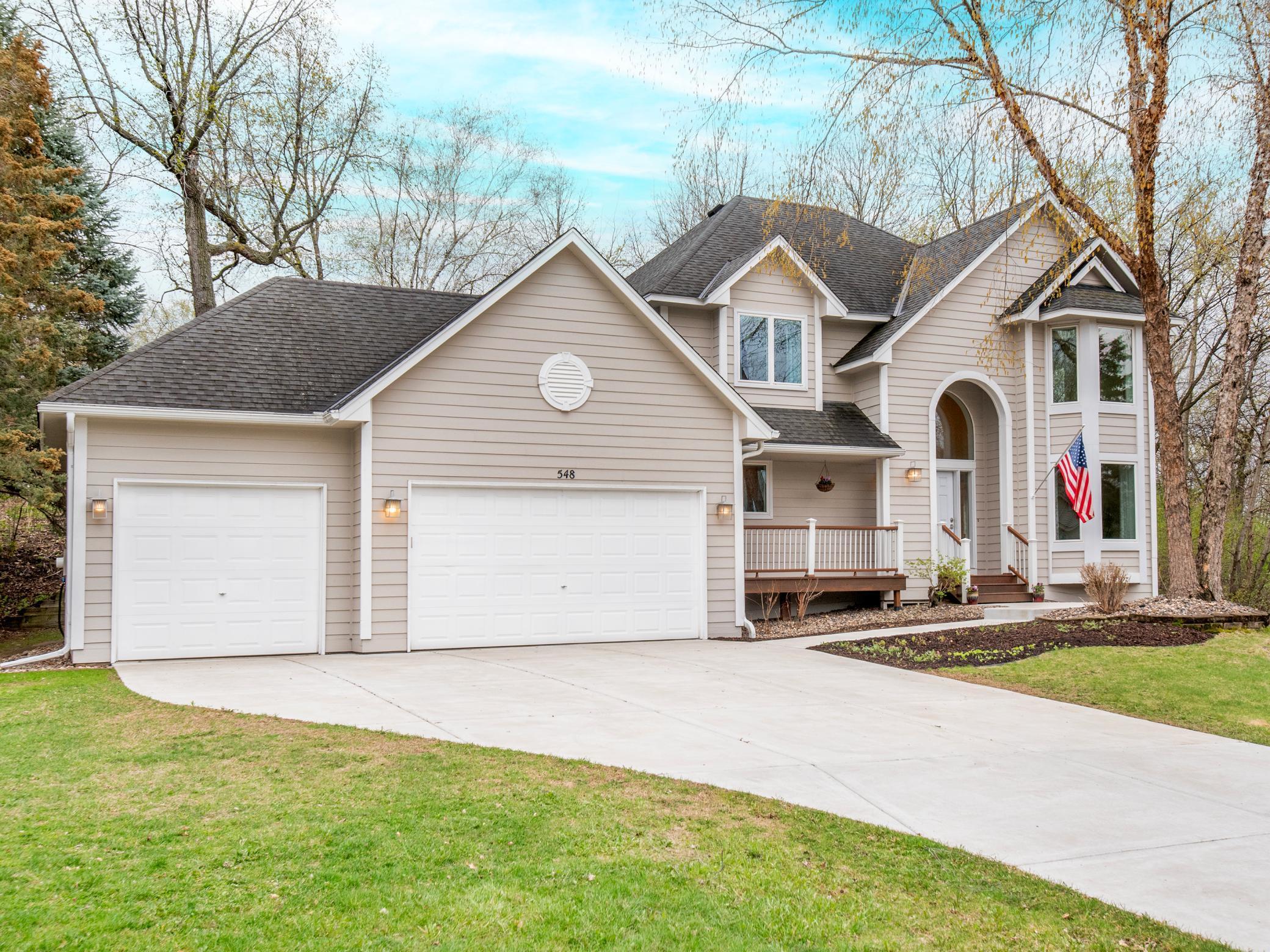 548 Red Oak Ct, Eagan, MN 55121