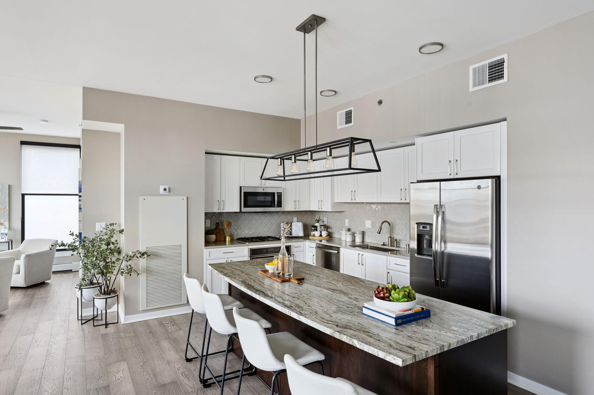 1240 S 2nd St #906, Minneapolis, MN 55415