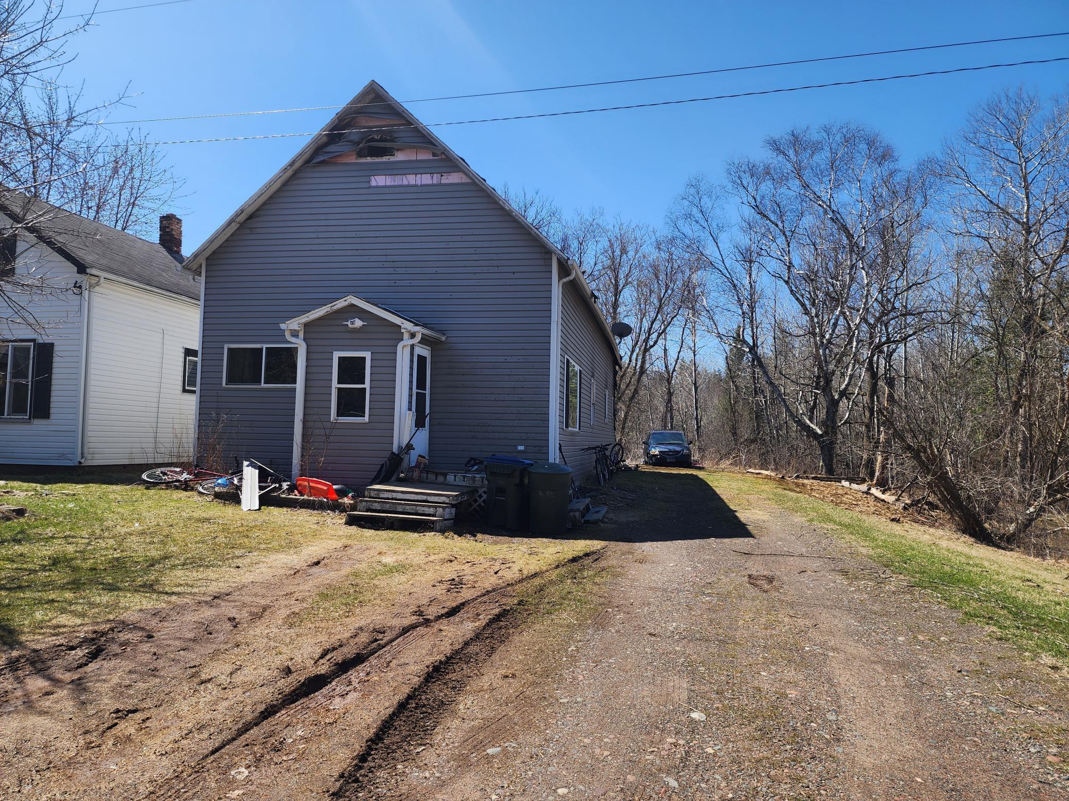 208 Pioneer Dr, Wrenshall, MN 55797