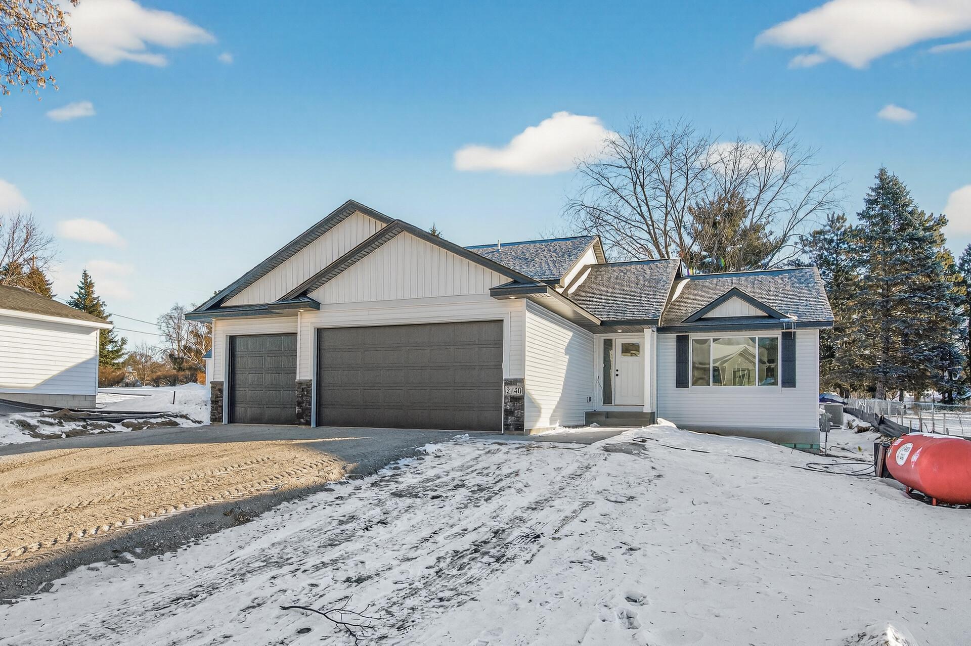 2140 Arkwright St, Maplewood, MN 55117