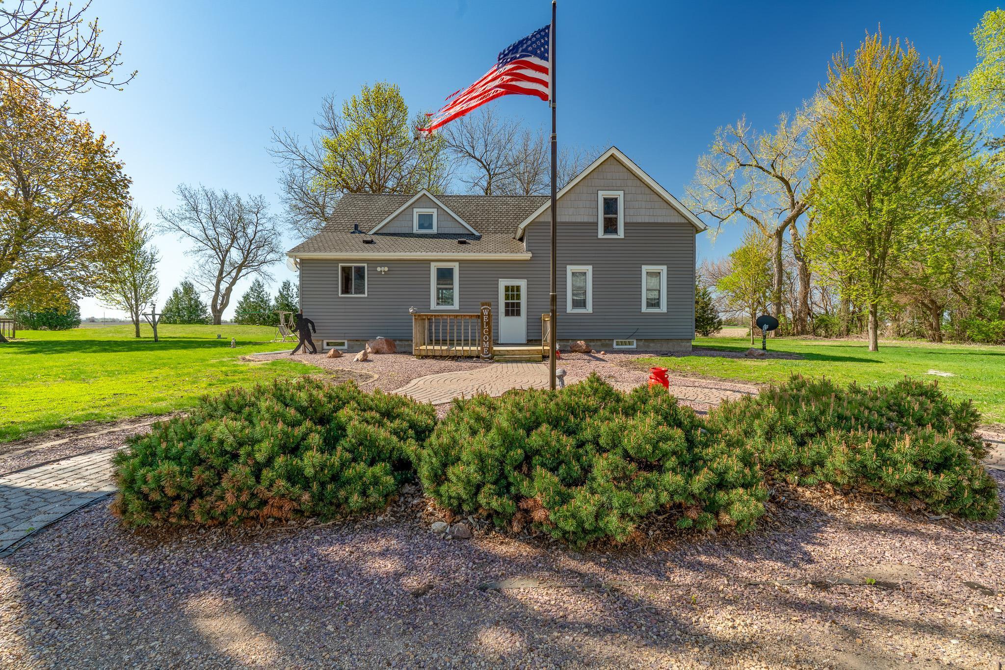 55173 210th St, Wells, MN 56097