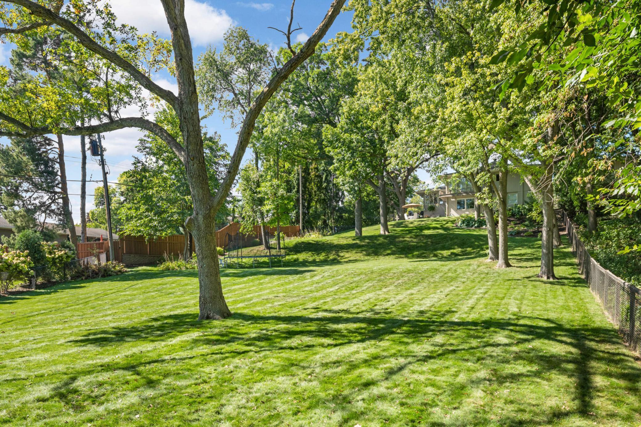 6709 Southcrest Dr, Edina, MN 55435