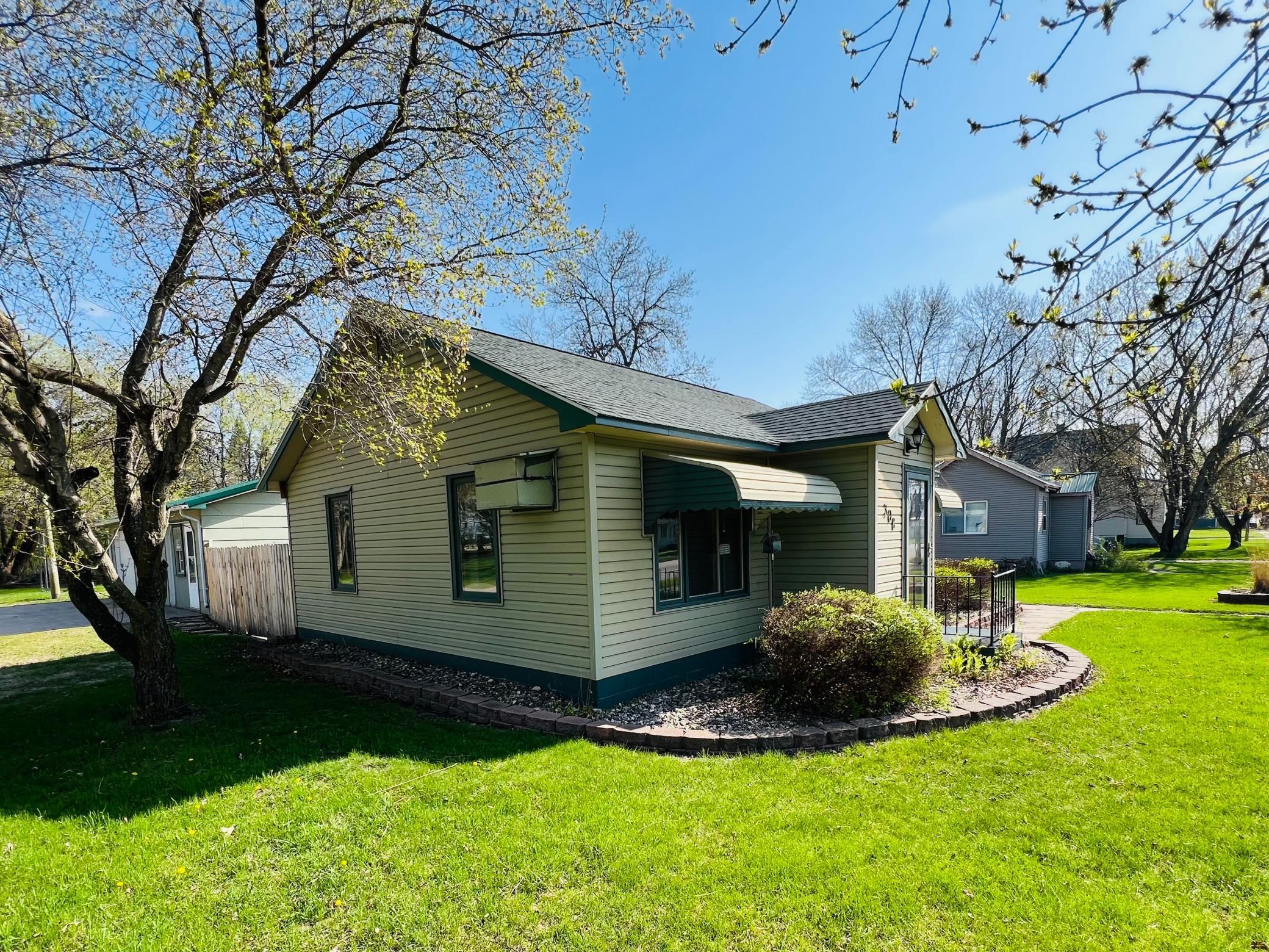 308 Washington Ave NW, Fertile, MN 56540