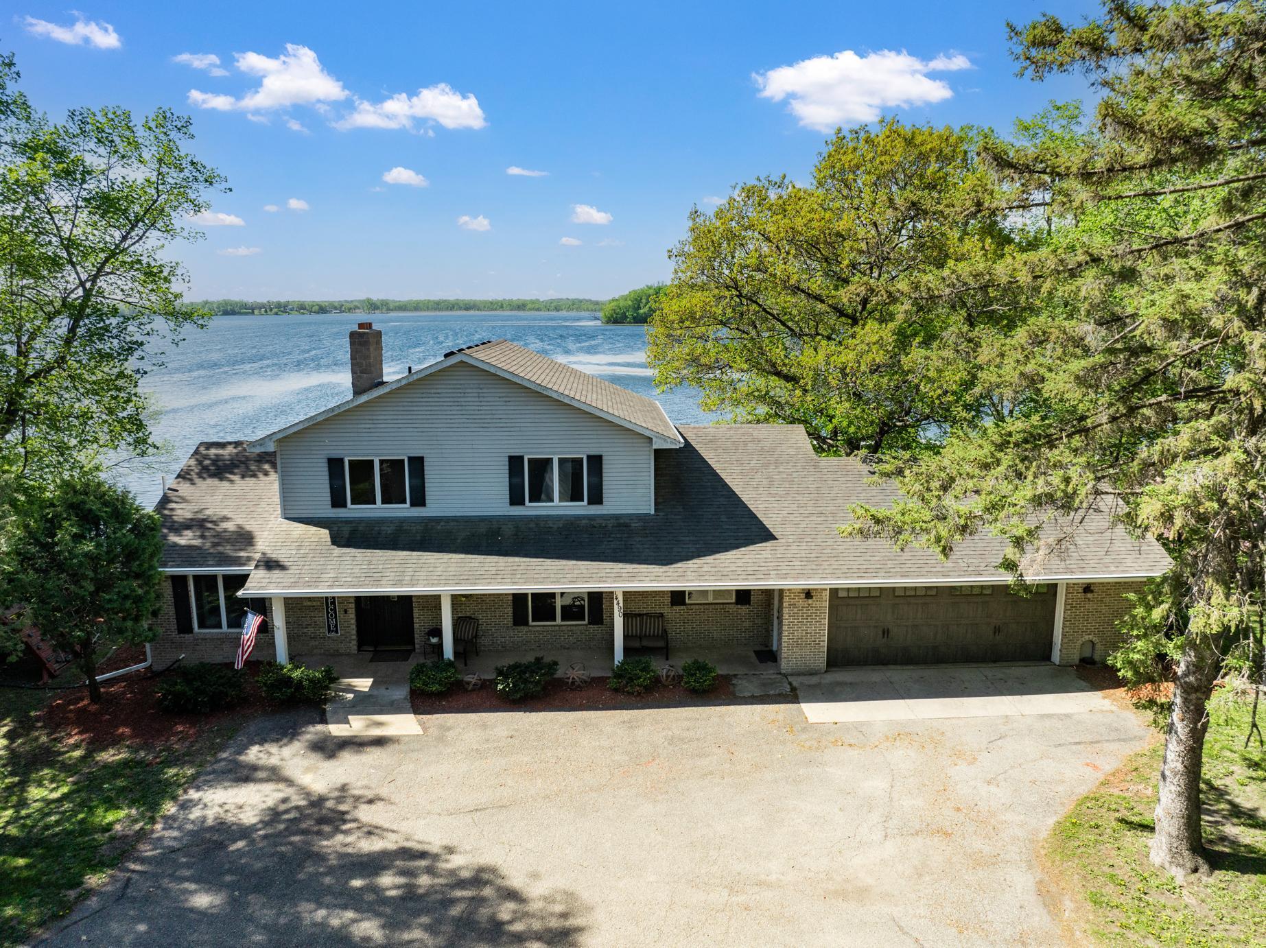 14490 Irwin Ct, Montgomery, MN 56069