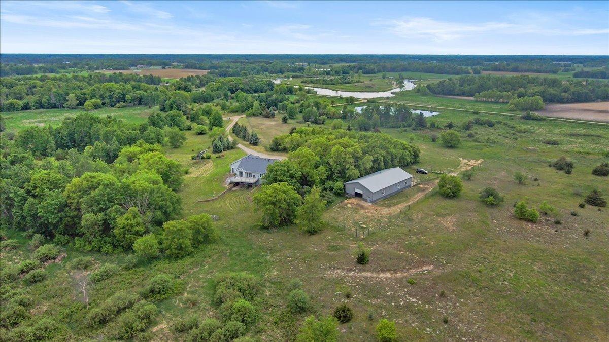 25809 Virgo St NE, Stacy, MN 55079